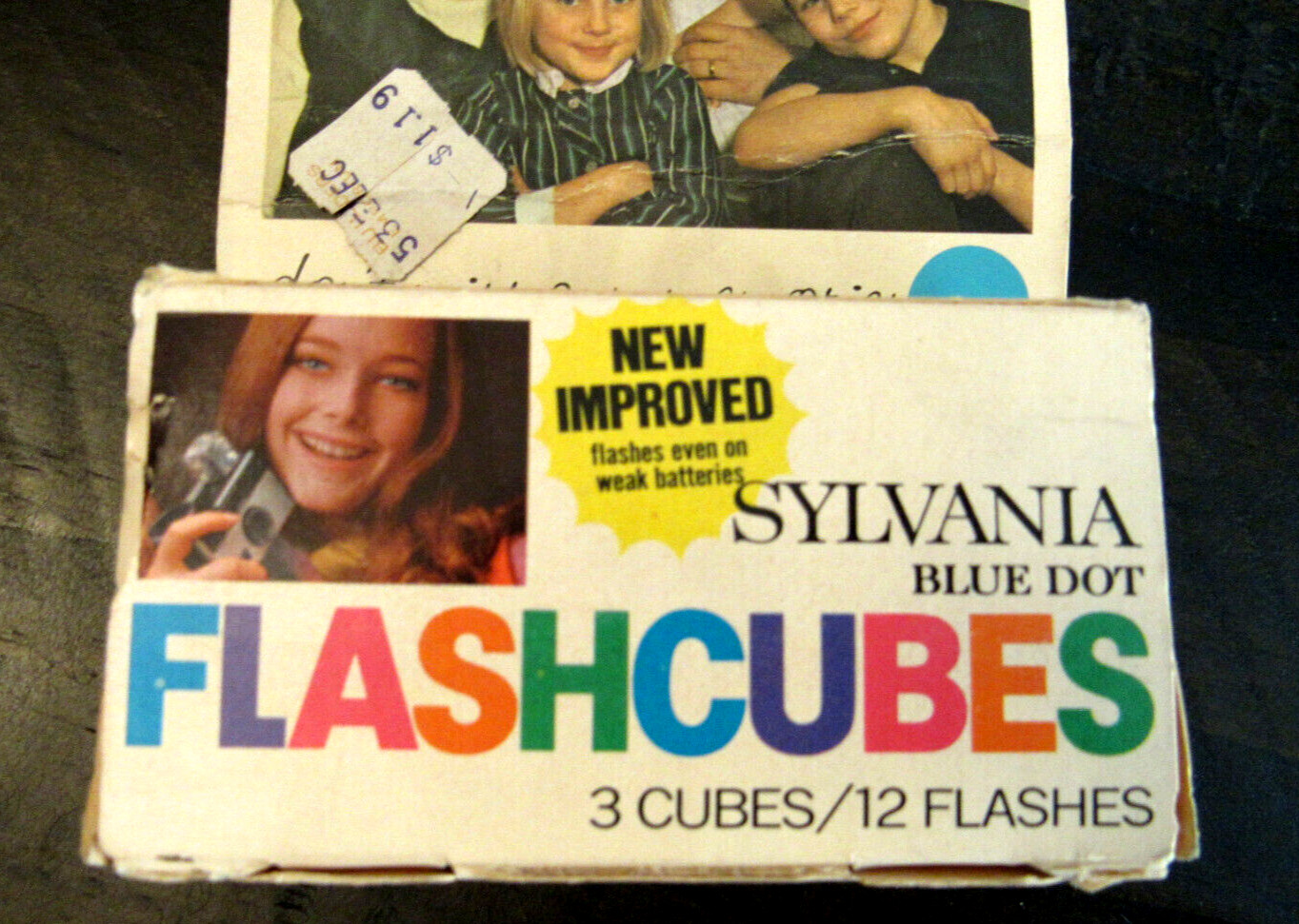 Vintage Pack of Sylvania Blue Dot FLASH CUBES Pack of 3 Cubes – 12 Flashes – NOS