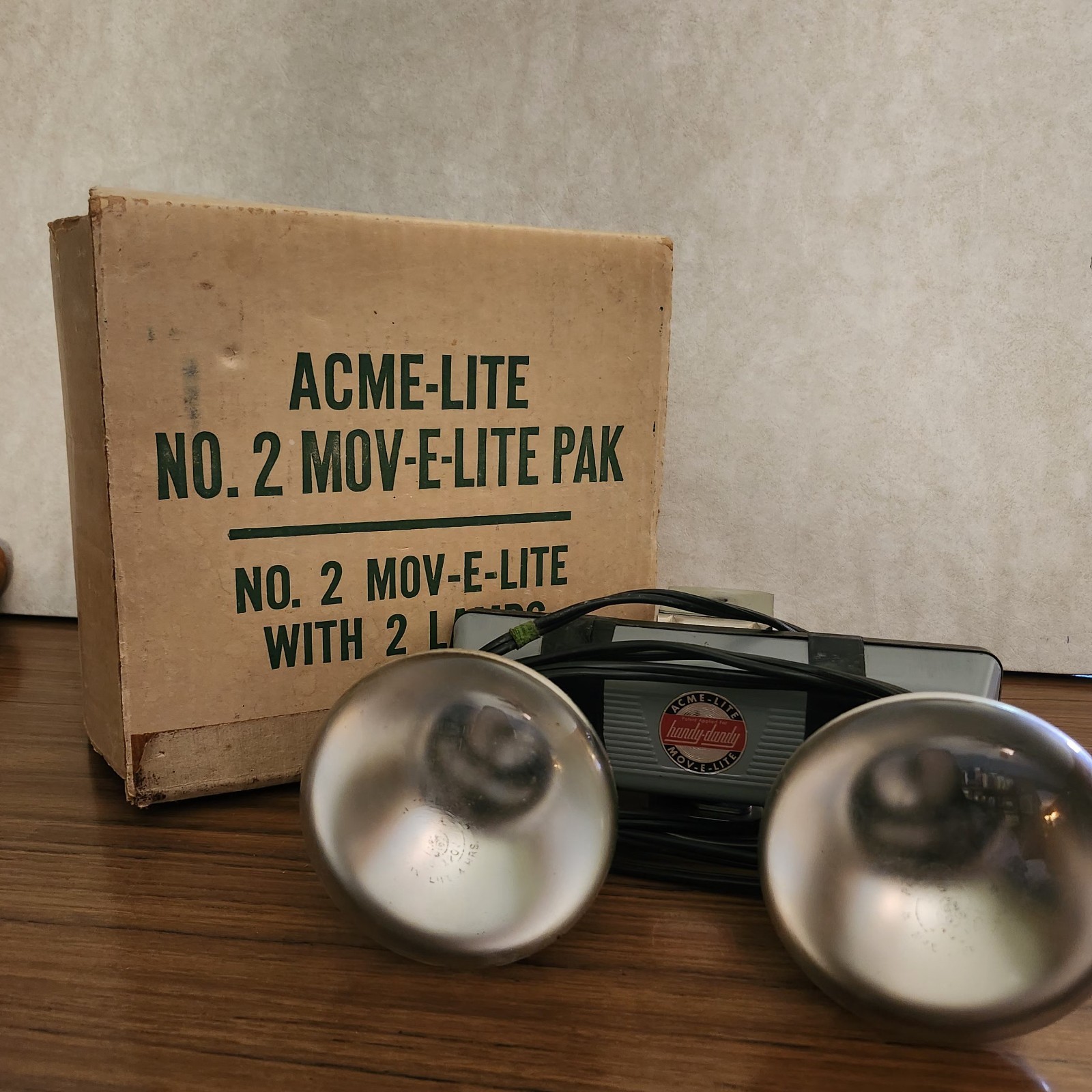 Acme-Lite Handy Dandy Mov-E-Lite Vintage