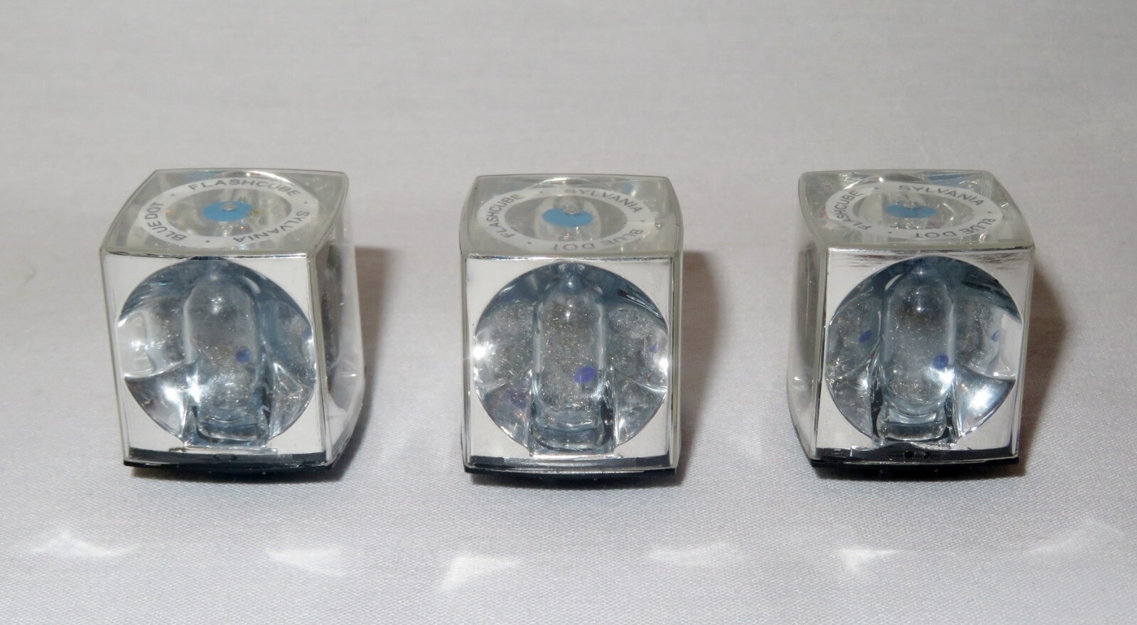Sylvania Blue Dot Flash Cubes ~ 3 Pack 12 Flashes ~ NOS