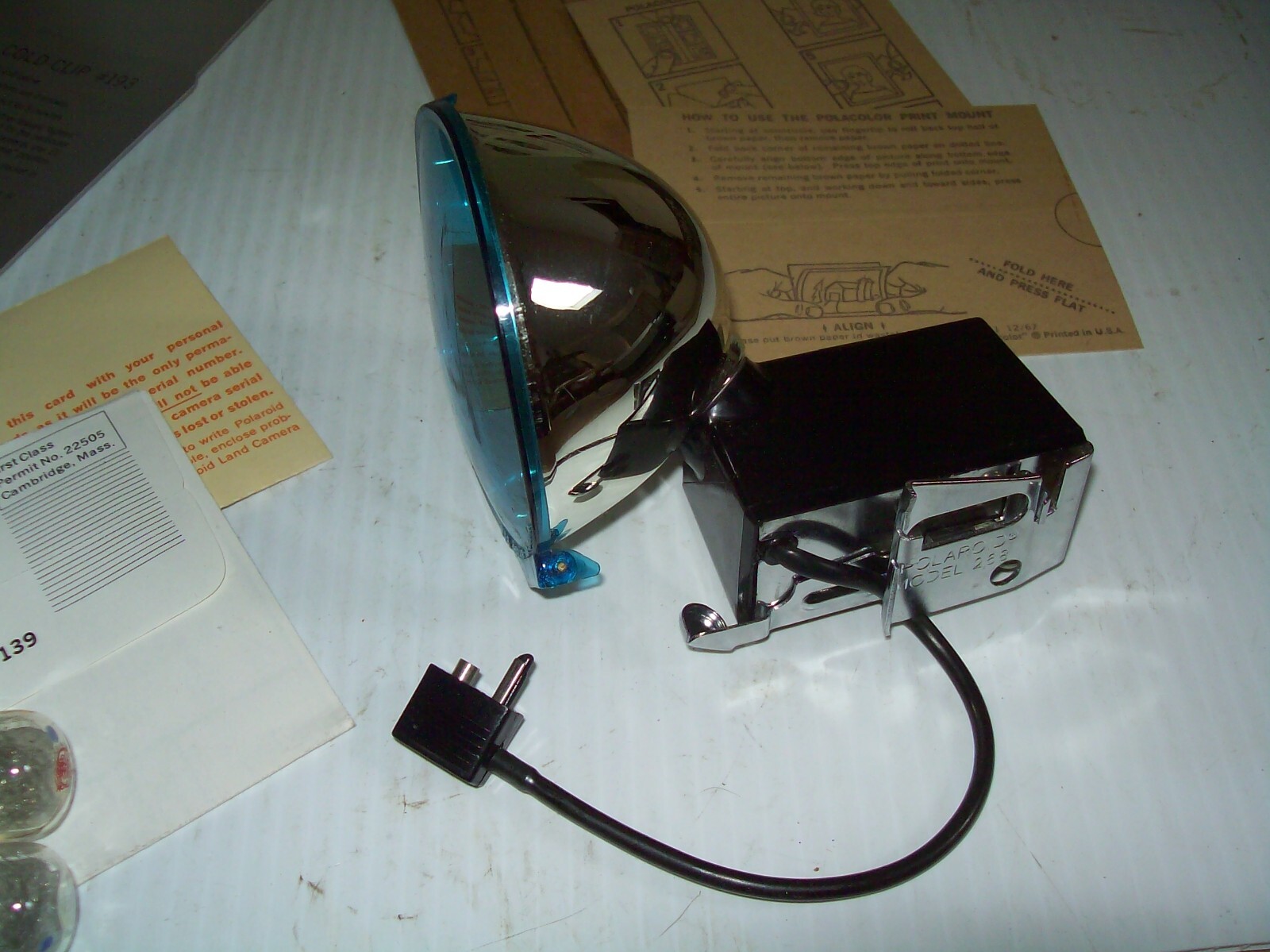 Vintage Polaroid Camera Flashgun # 268 w/Literature, Manual Bulbs & More