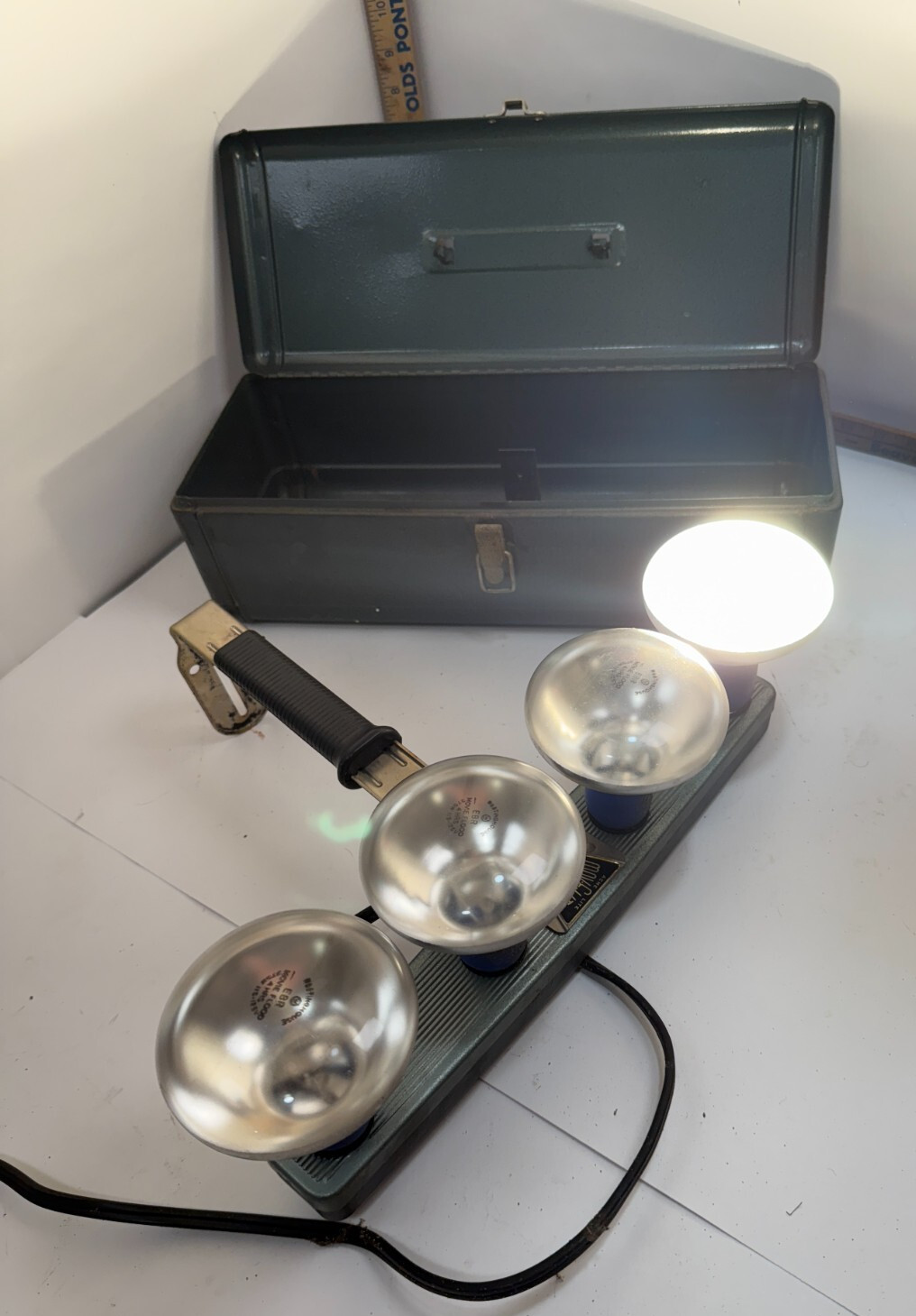 Vintage G.E. ACME MOV-E-LITE 4 Light Movie Film Stage Lighting with Case TESTED