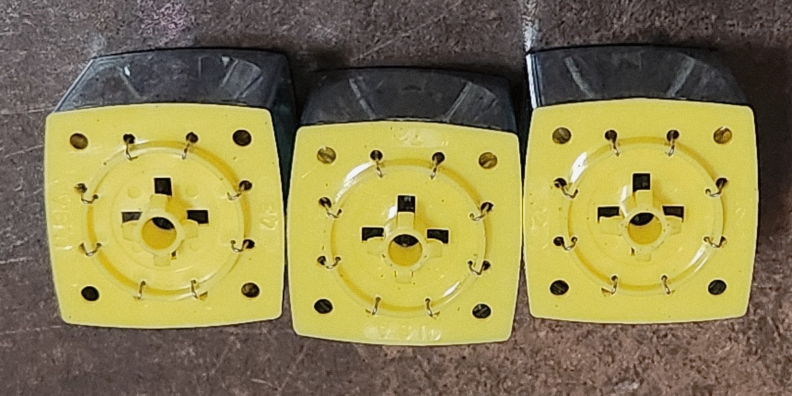 ESTATE FIND: Lot Of (2) 3 Pks Vtge General Electric FlashCubes Unused