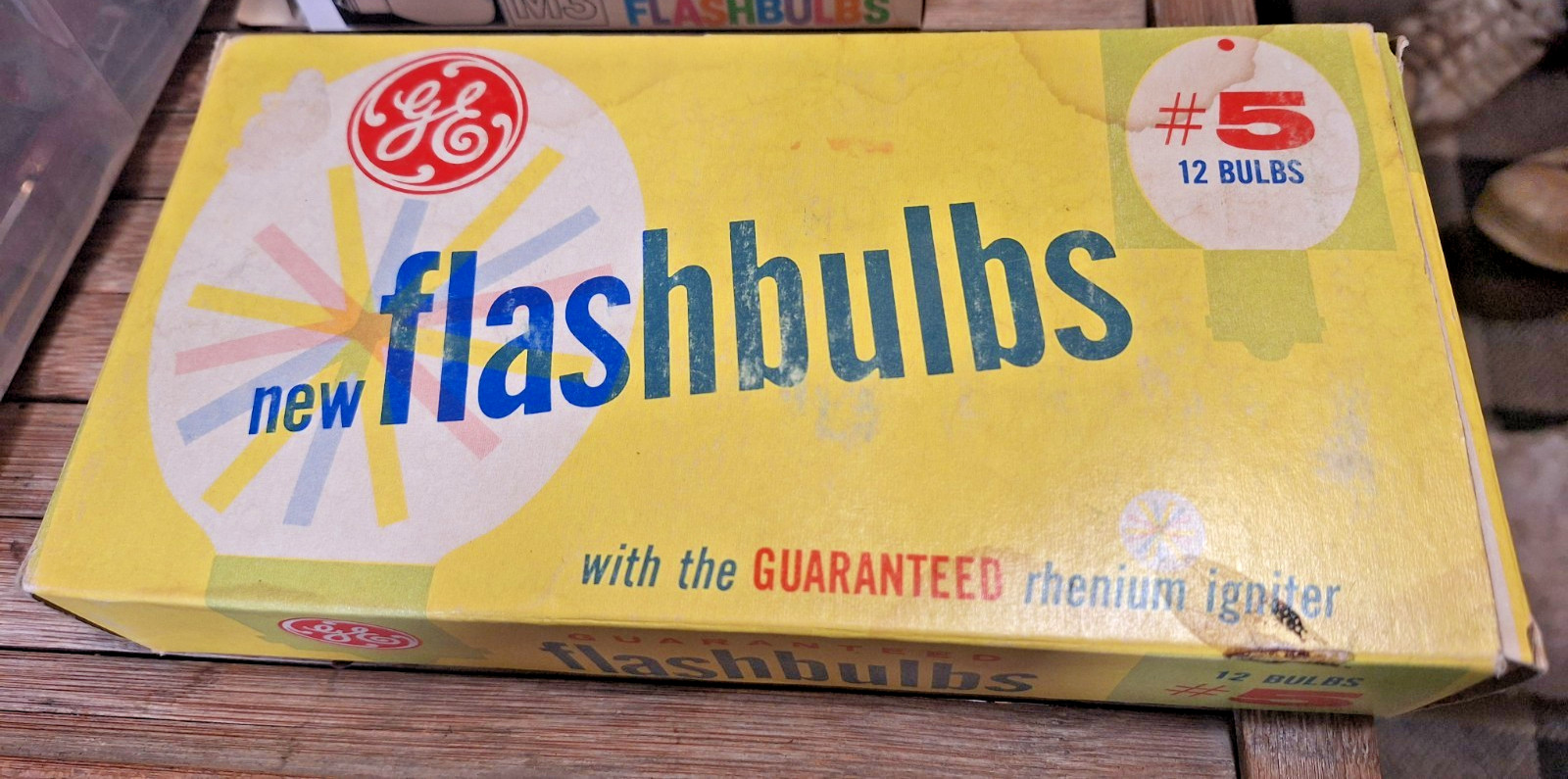 Vintage General Electric GE #5 Camera Flash Bulbs 1 Box of 12 Bulbs Rare
