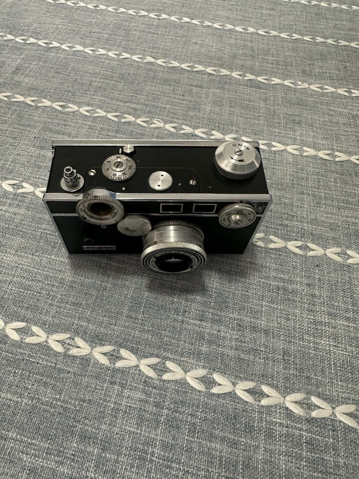 Lot Of 6 Vintage Movie Cameras And A Movie Projector