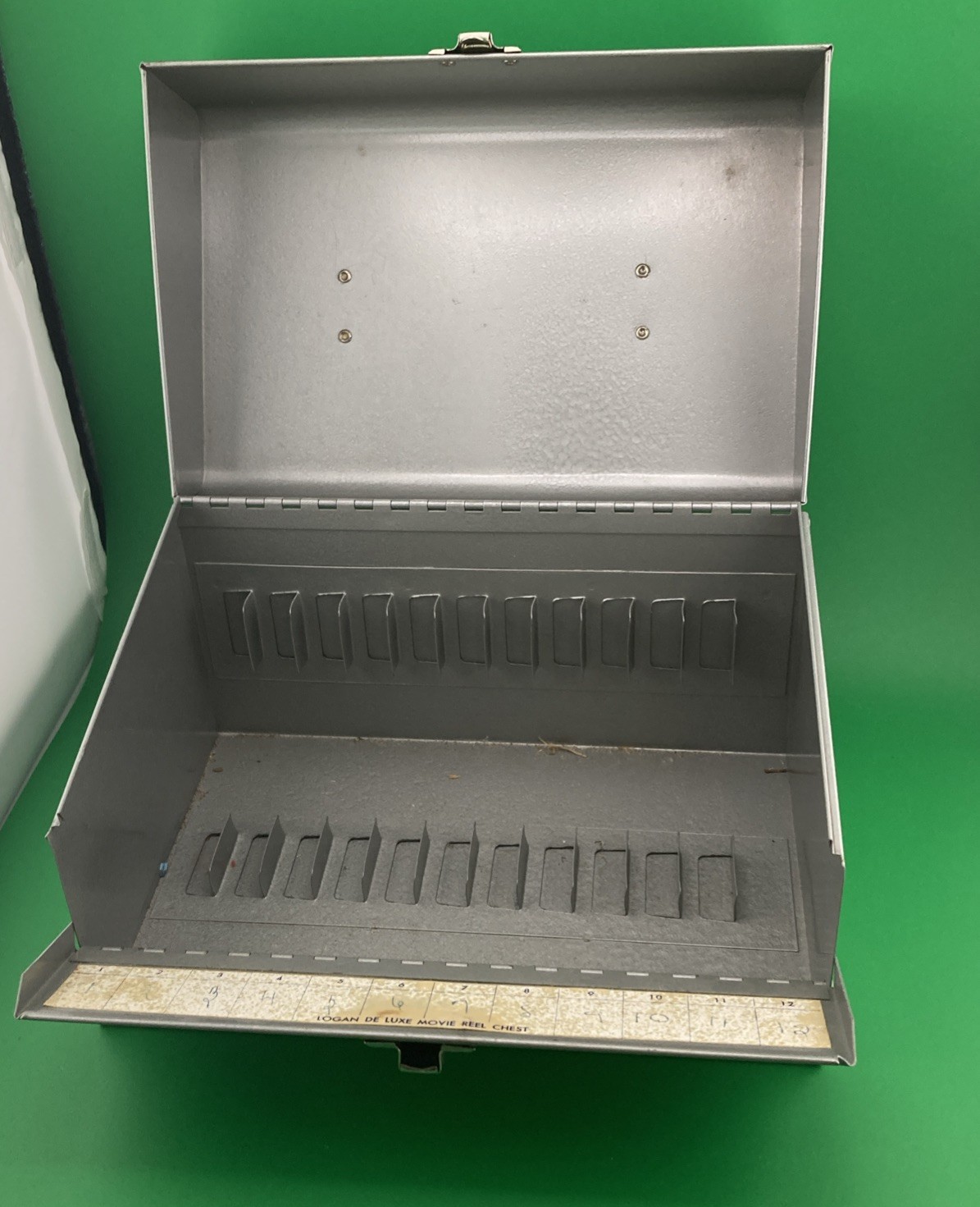 VTG Metal 8mm Film Reel Chest Box Storage Container 8.5”x6 3/4”x5.5”