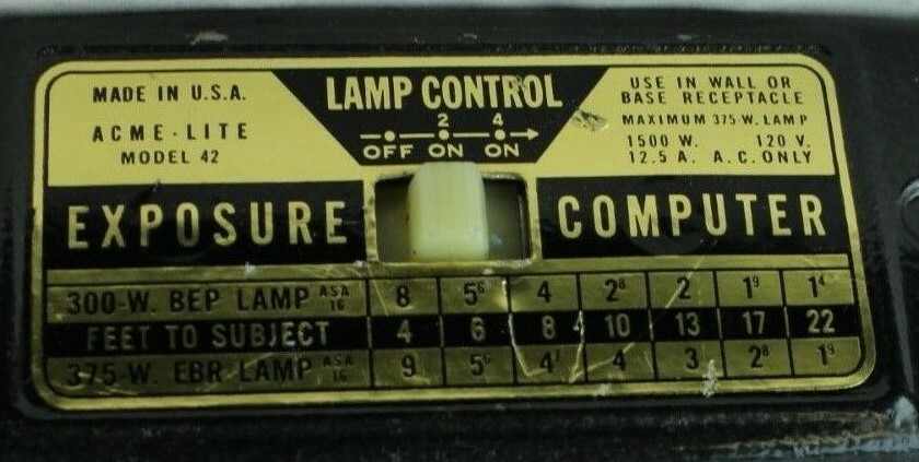 Vintage Movie Lite Acme Model 42 Lights Metal Case & 2 Light Bulbs Works!