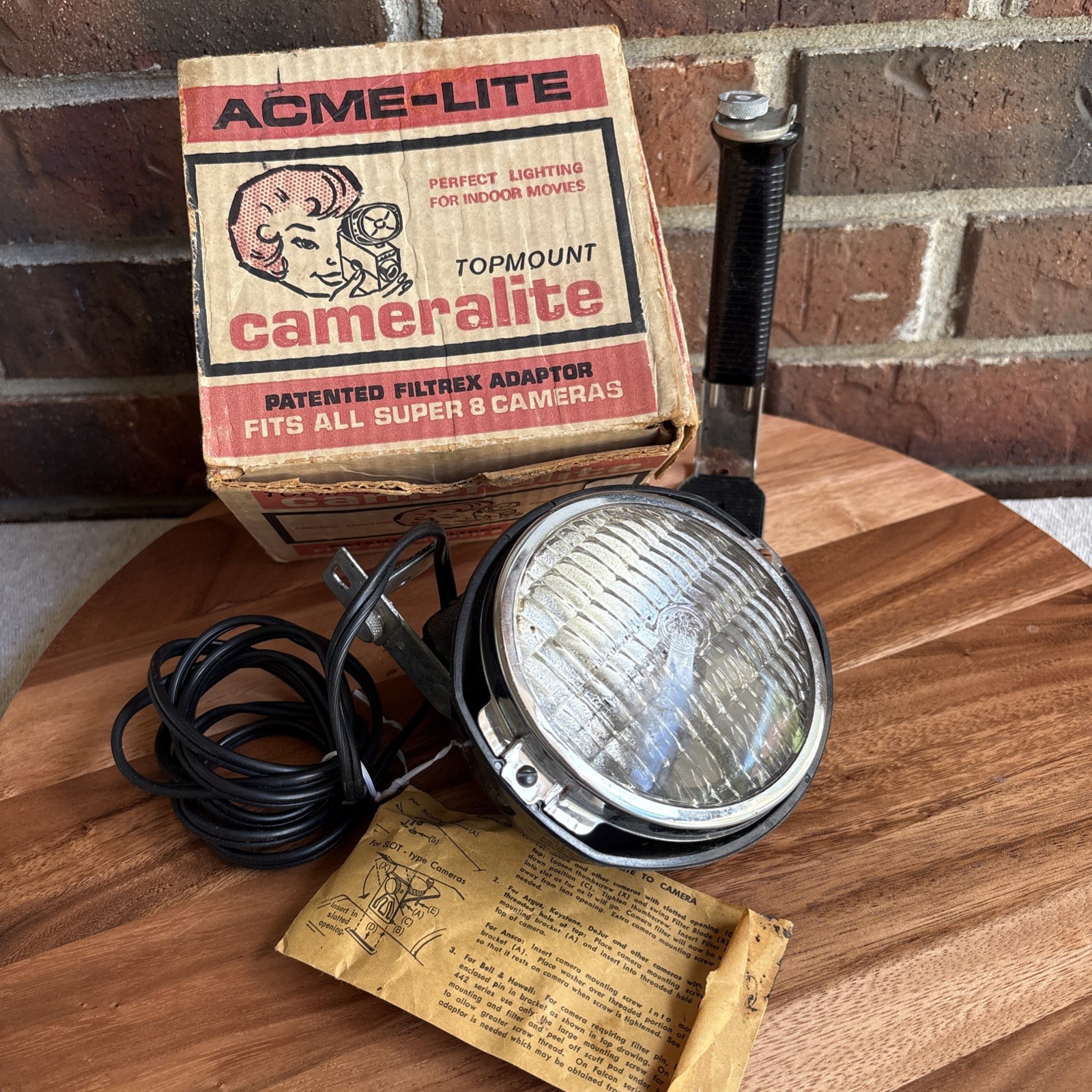 Topmount Cameralite 929 Acme Lite Movie Camera Light for Super 8 Cameras Vtg