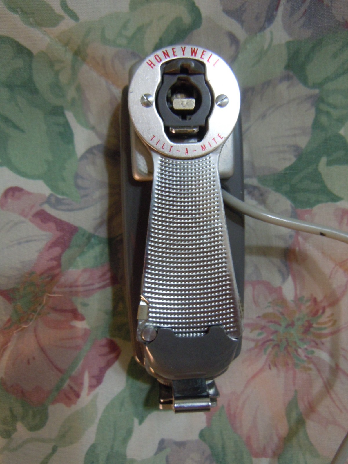 Honeywell Tilt-A-Mite Fan Style Flash w/ Case Capacitor Battery (Made in Japan)