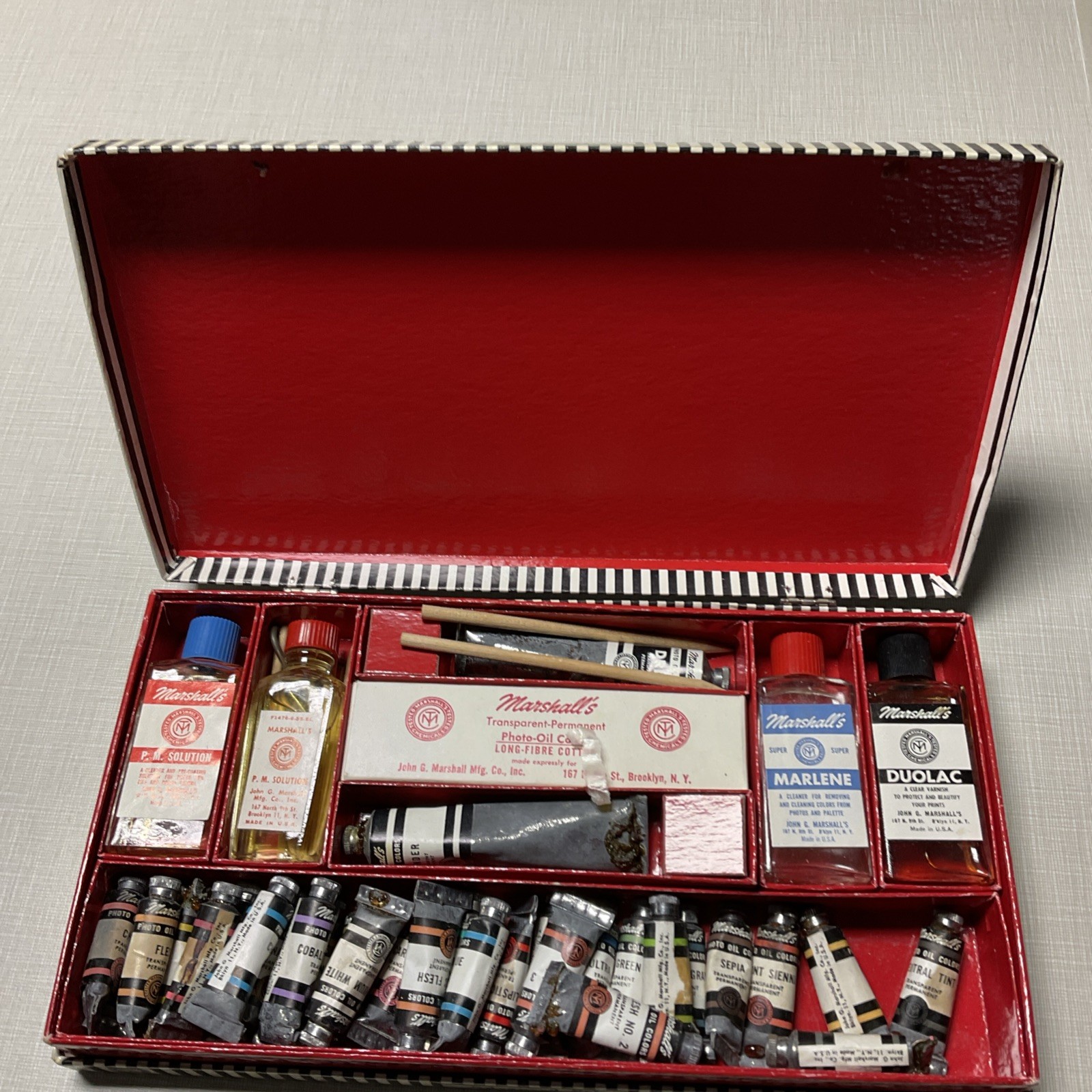 Vintage Marshall’s Photo Oil Colors Art Kit Hobby Prop – See Photos As IS
