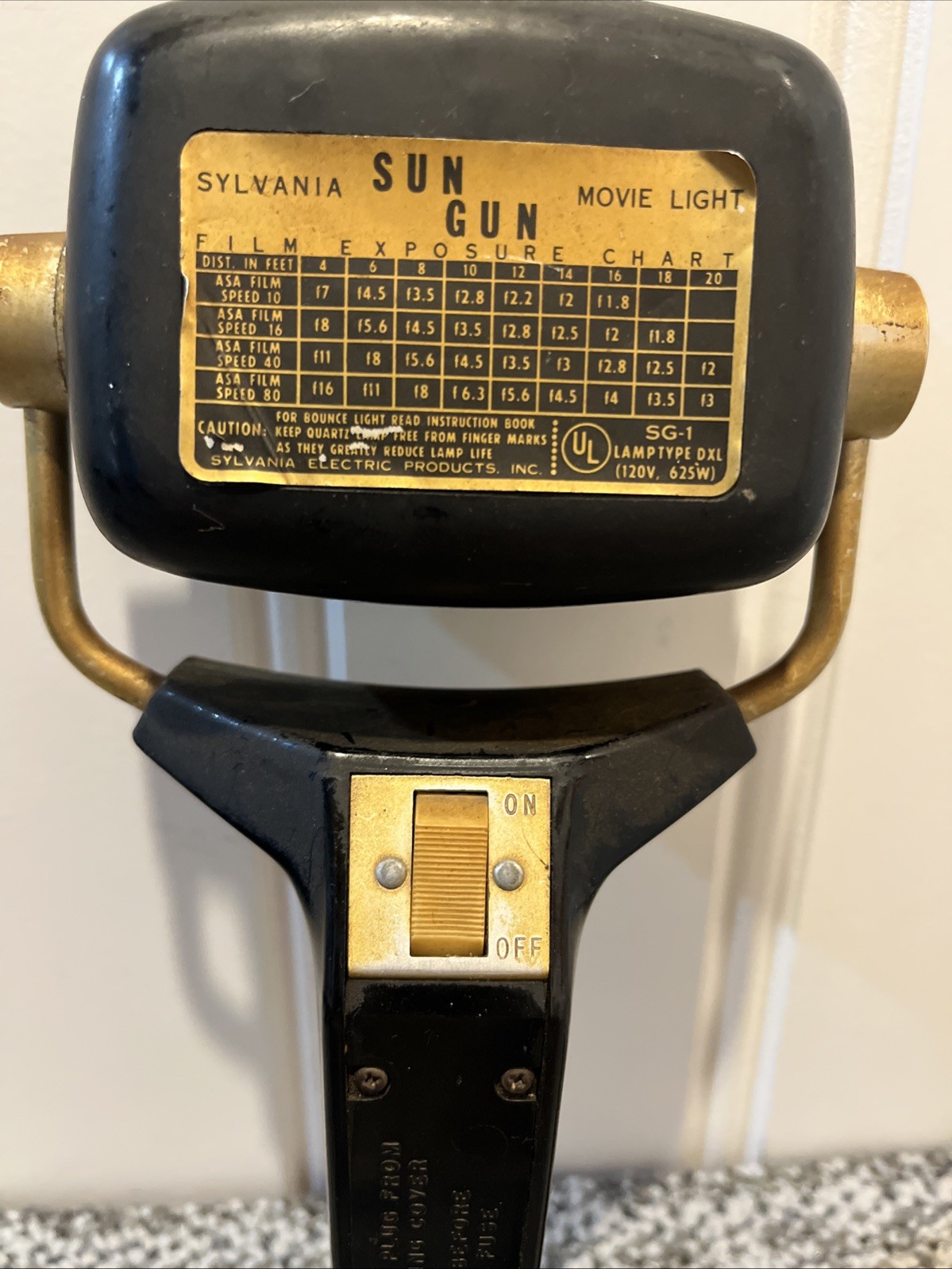 VTG Sylvania Original Sun Gun 1 Movie Light SG w/ Original Bracket Works No Len