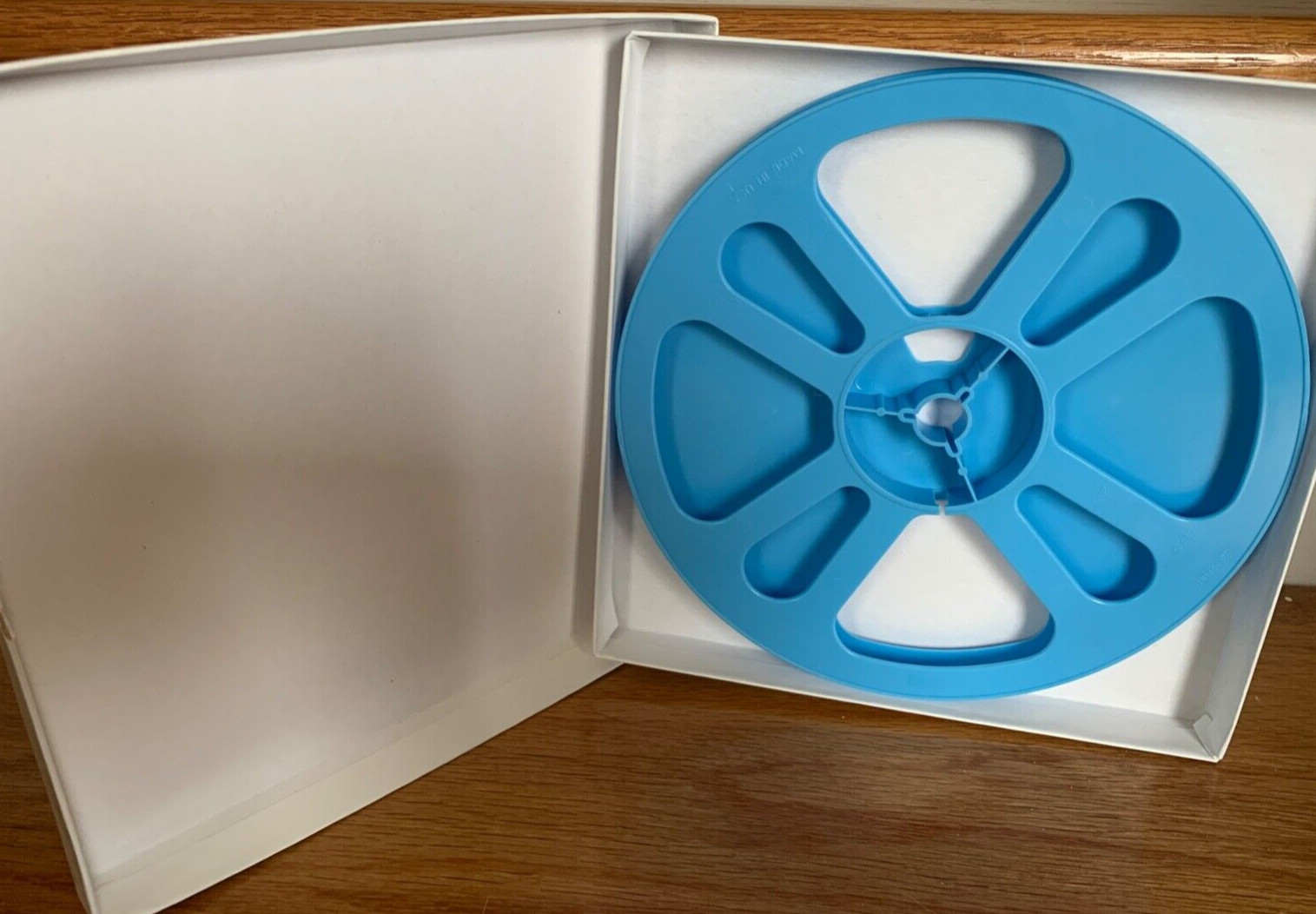BRAND NEW Super-8 400 ft white cardboard box to hold your home movie film reels