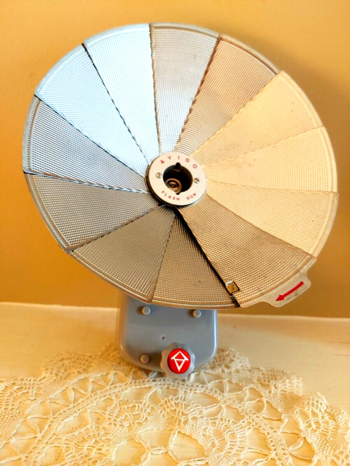 vintage AVIGO Photo Flash (from the 1950s)