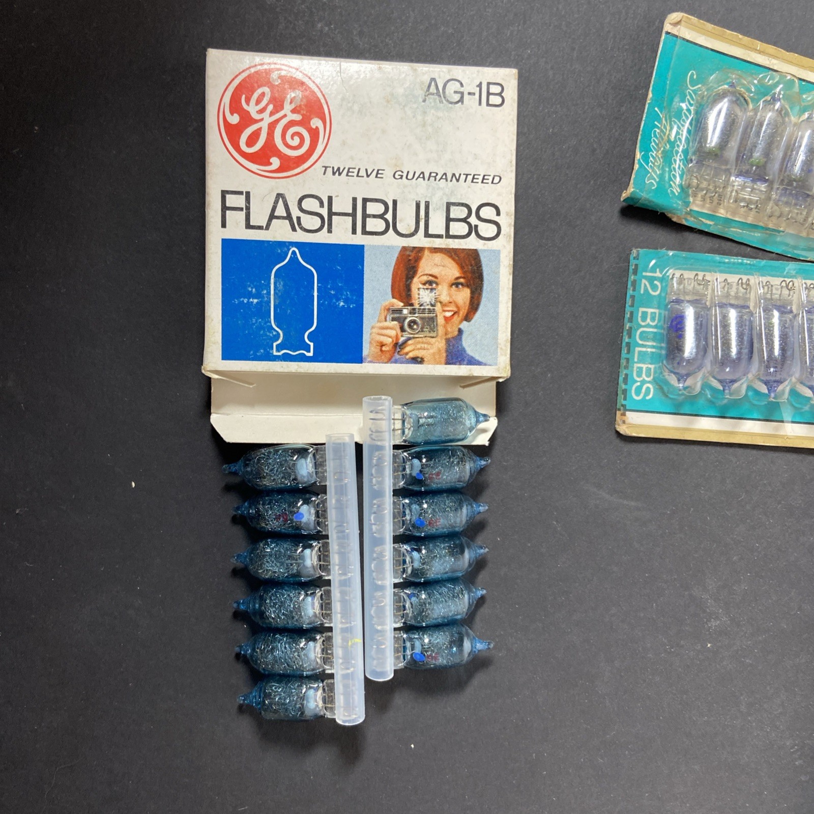Lot Of Vtg AG1B Flash Bulbs Retro Photography Polaroid Kodak Blue + White