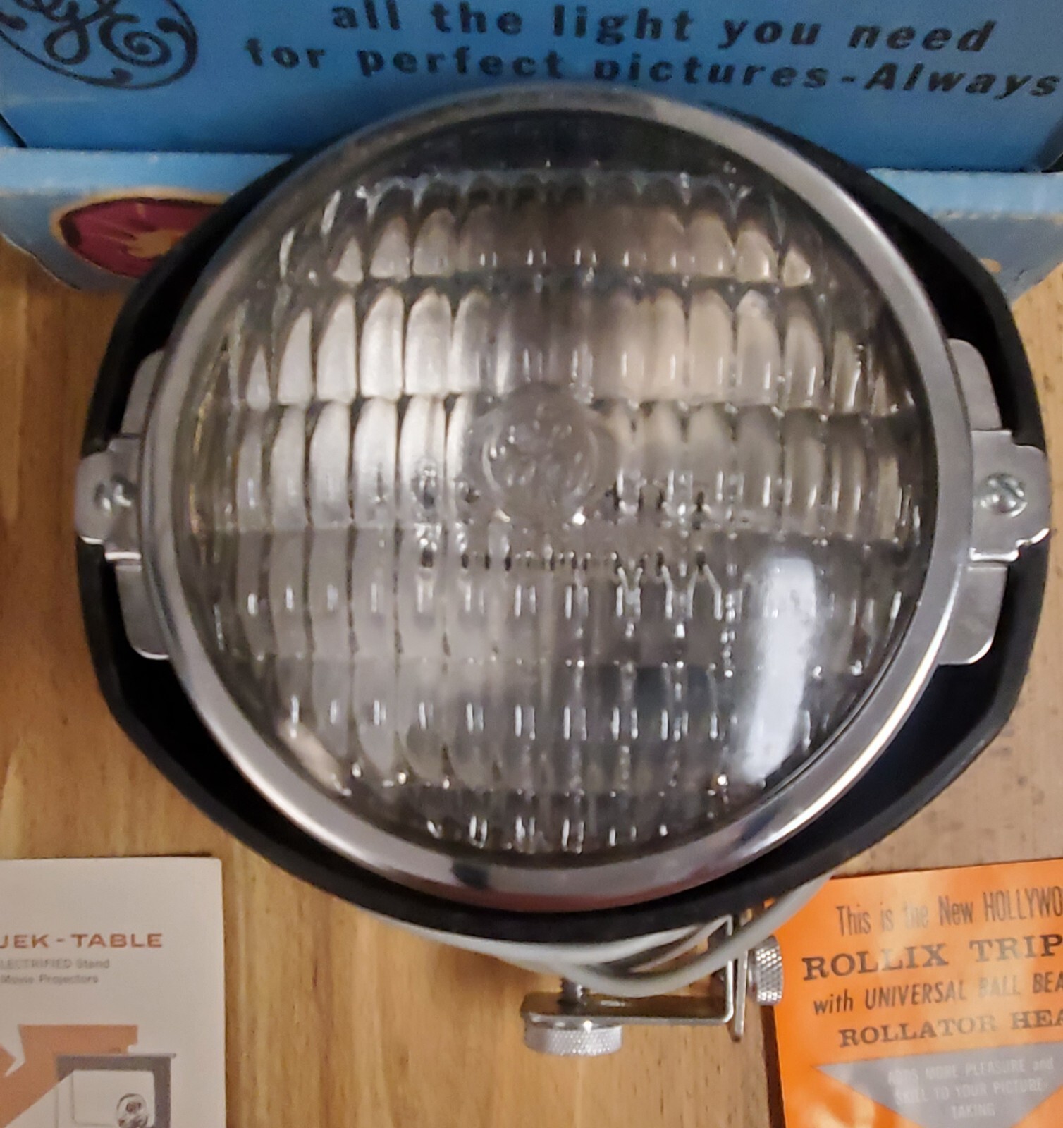Vintage Acme-Lite Cameralite by GE Top Mount light for Super 8 Cameras Hollywood