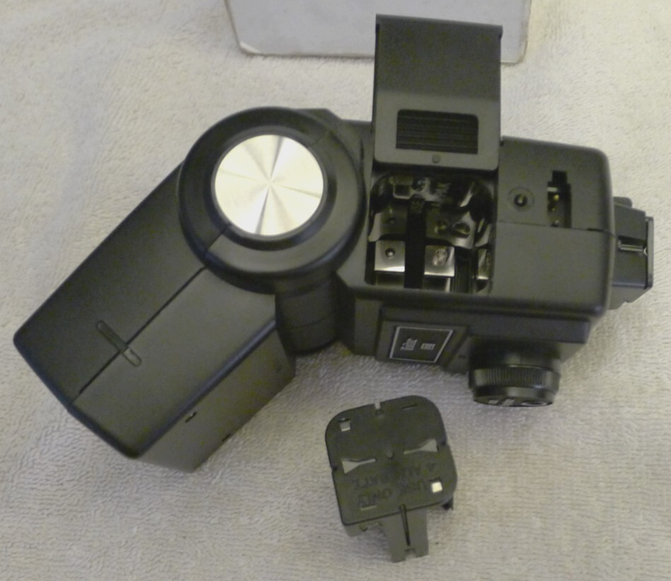 Vivitar 283 Auto Thyristor Electronic Shoe Mount Directional Flash – TESTED B