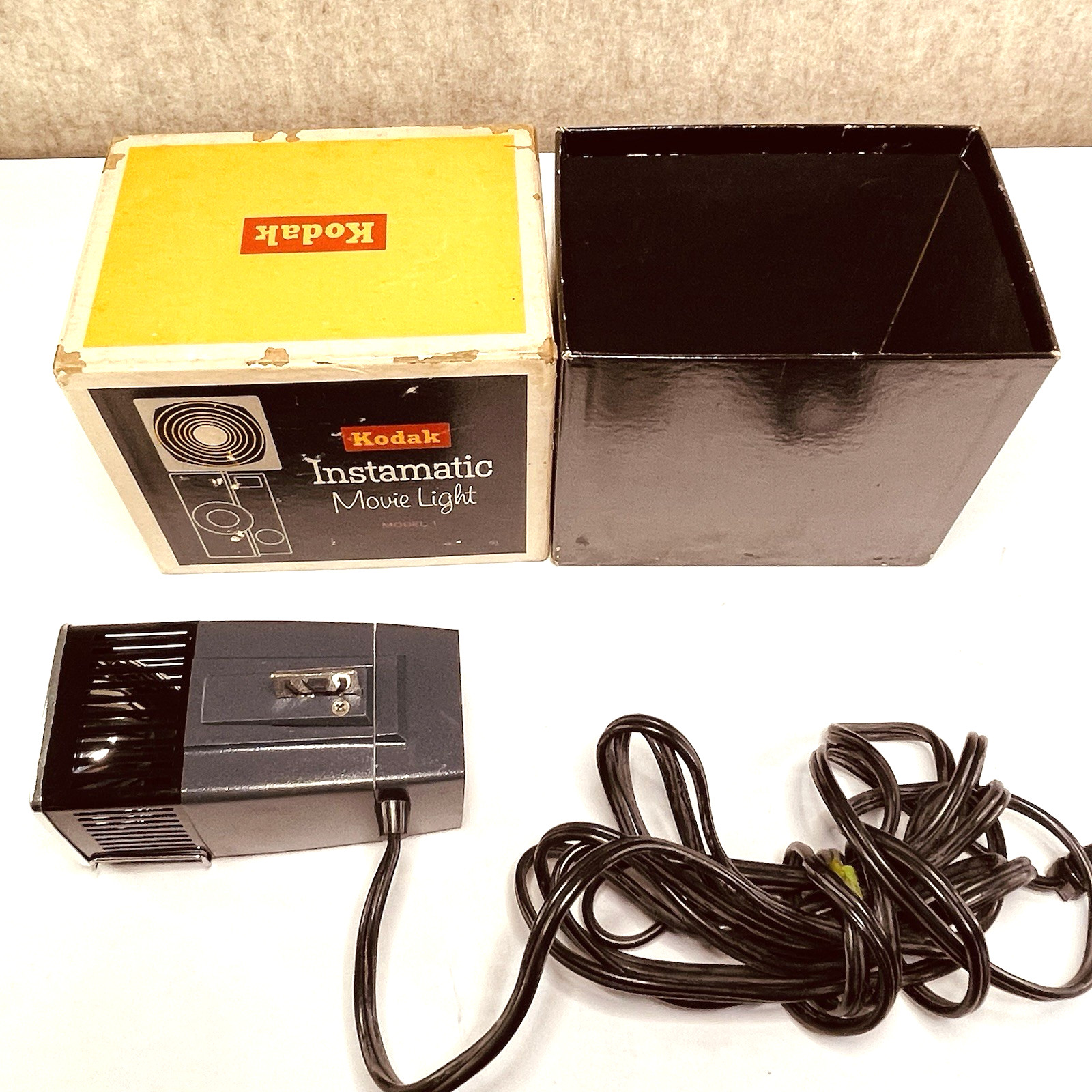 VTG 60s Kodak Instamatic Model 1 Movie Light Original Box NOT Tested Needs Bulb