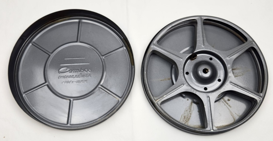Compco 16mm Auto-Take-Up Film Reel with Can, 7-Inch / 400 ft. Vintage 1950’s