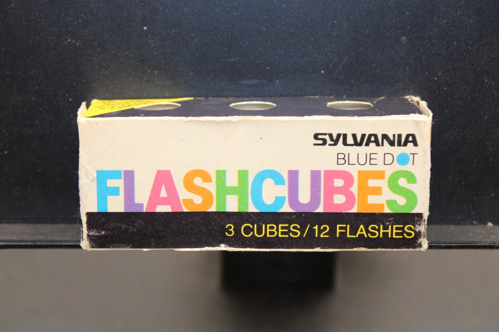 Vintage New – Sylvania – Blue Dot Flashcubes – 3 Cubes / 12 Flashes