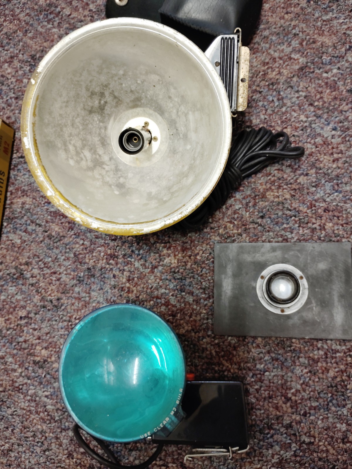 Lot Of Vintage GE Flashbulbs, Flashes And Boxes