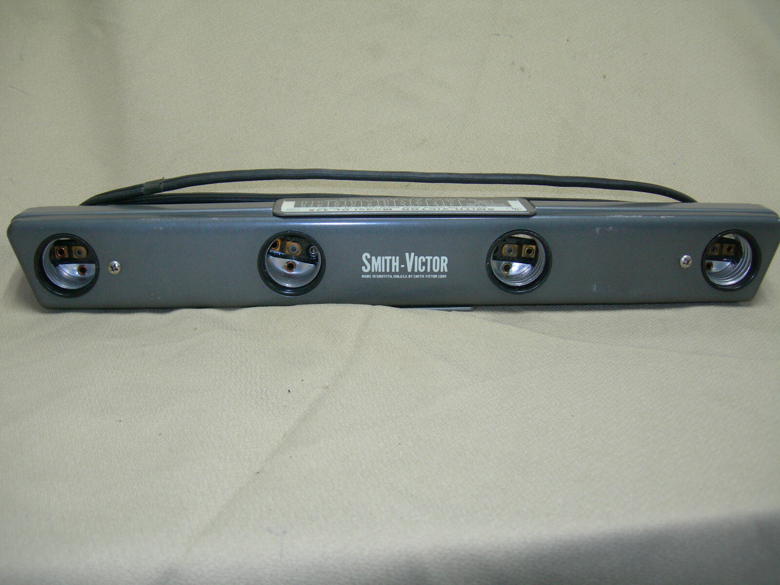 Vintage Smith Victor Gl-43X 4 Socket movie lite Photography Light Bar with case