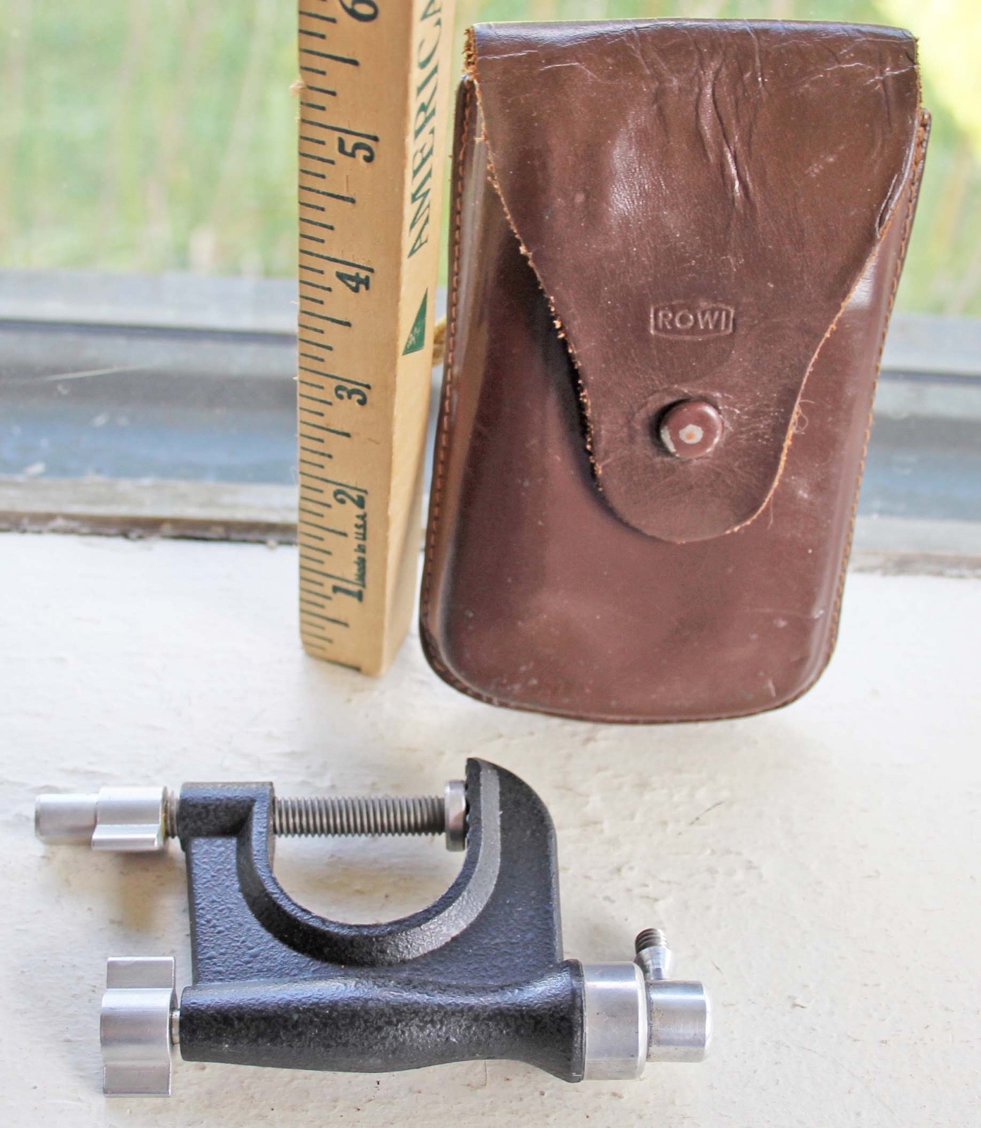 Vintage Rowi Camera Table Top & Leather Case Clamp Western Germany