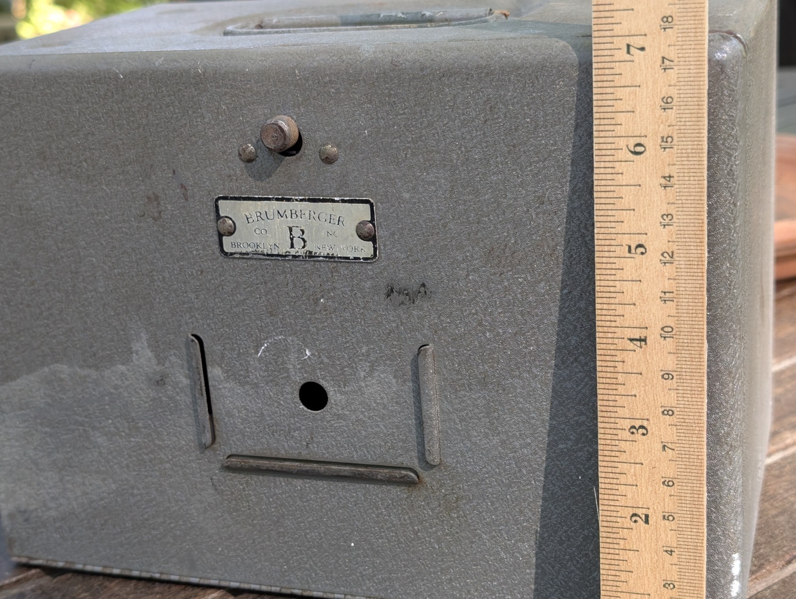 Brumberger Film Reel Storage Case 8mm Metal Movie Box VTG 1940 /50 w Kodak Guide