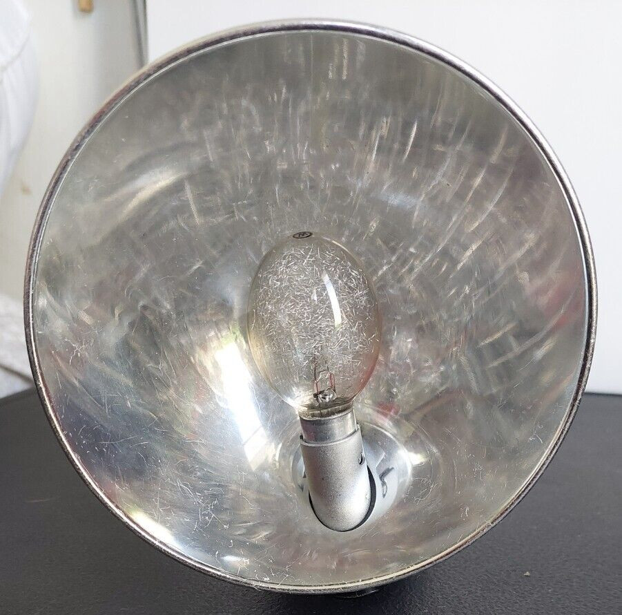 STEREO REALIST, ATTACHMENT FOR PHOTOFLASH. DAVID WHITE COMPANY. INCLUDES BULB