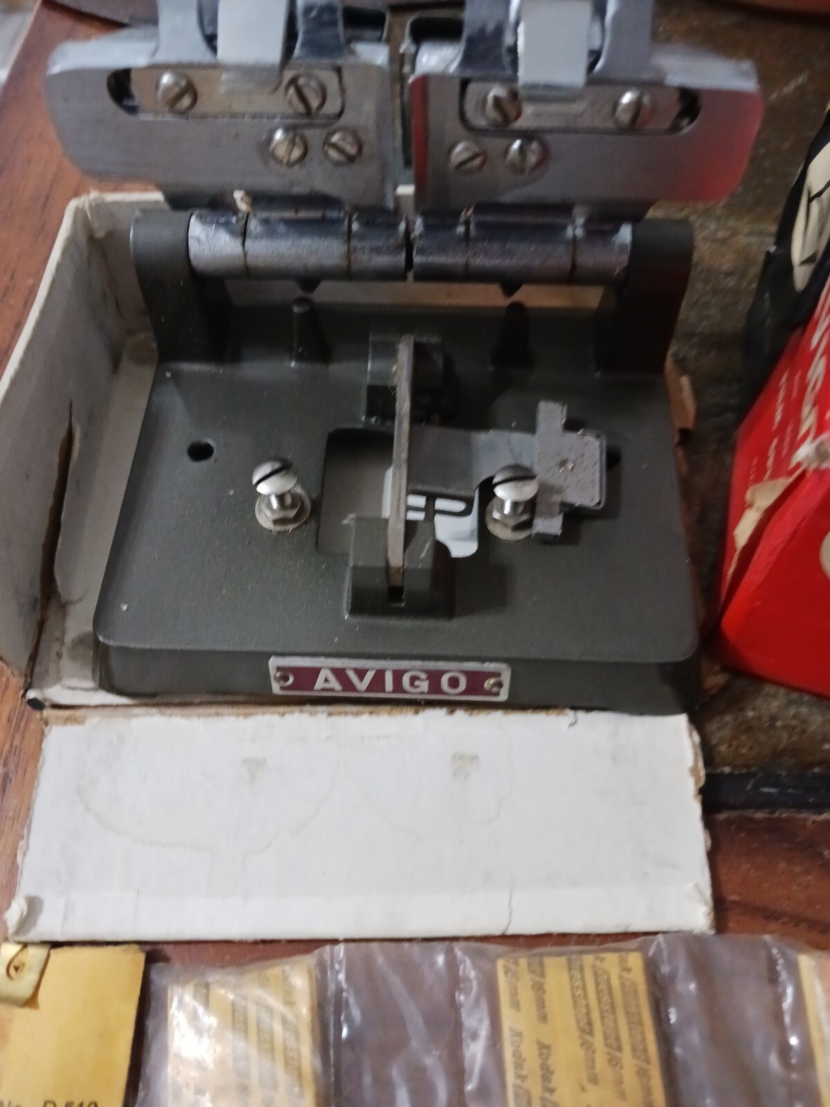 Vintage AVIGO FS-1 Film Splicer for 8mm & 16mm Films w Box