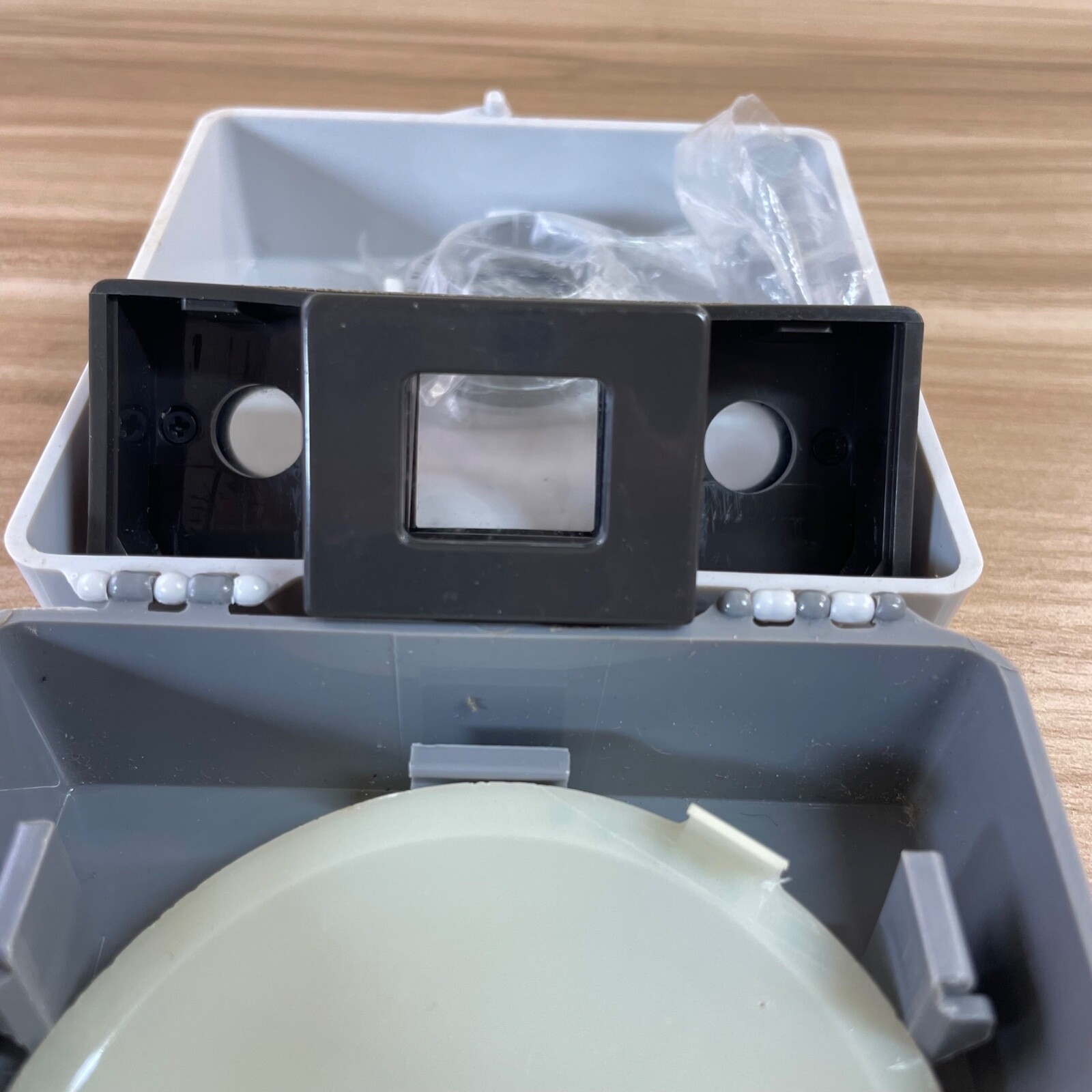 Polaroid Portrait Kit #581 for Polaroid Color Pack Camera (Except 104 ,125, 180)