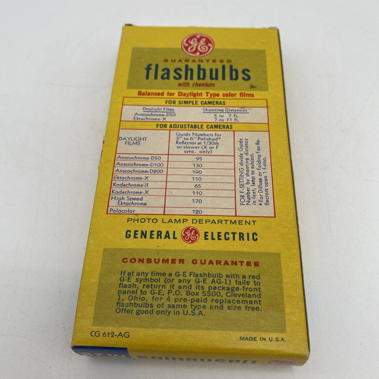 Camera General Electric GE M2B Flashbulbs 12 Bulb Pack Unused Vintage