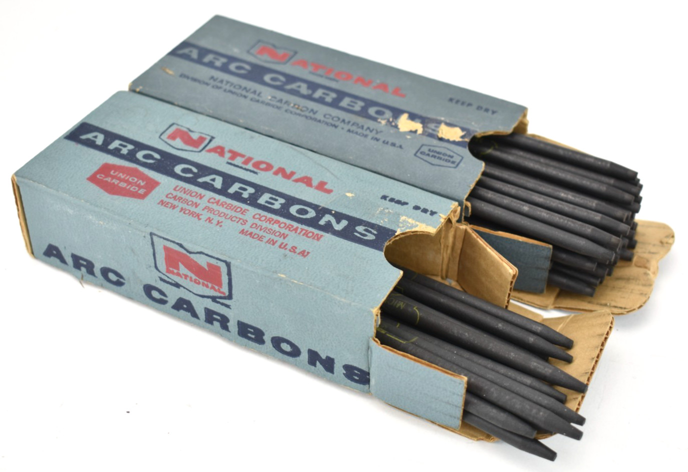 Lot of 64 – National Arc Carbons L8113 6.4mm x 6″ Micro Projector Core