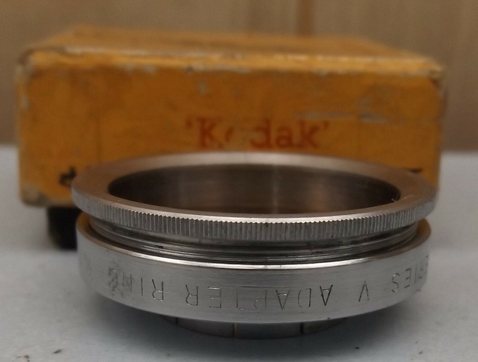 VINTAGE KODAK SERIES V ADAPTER RING WITH 28.5mm DAYLIGHT FILTER LENS
