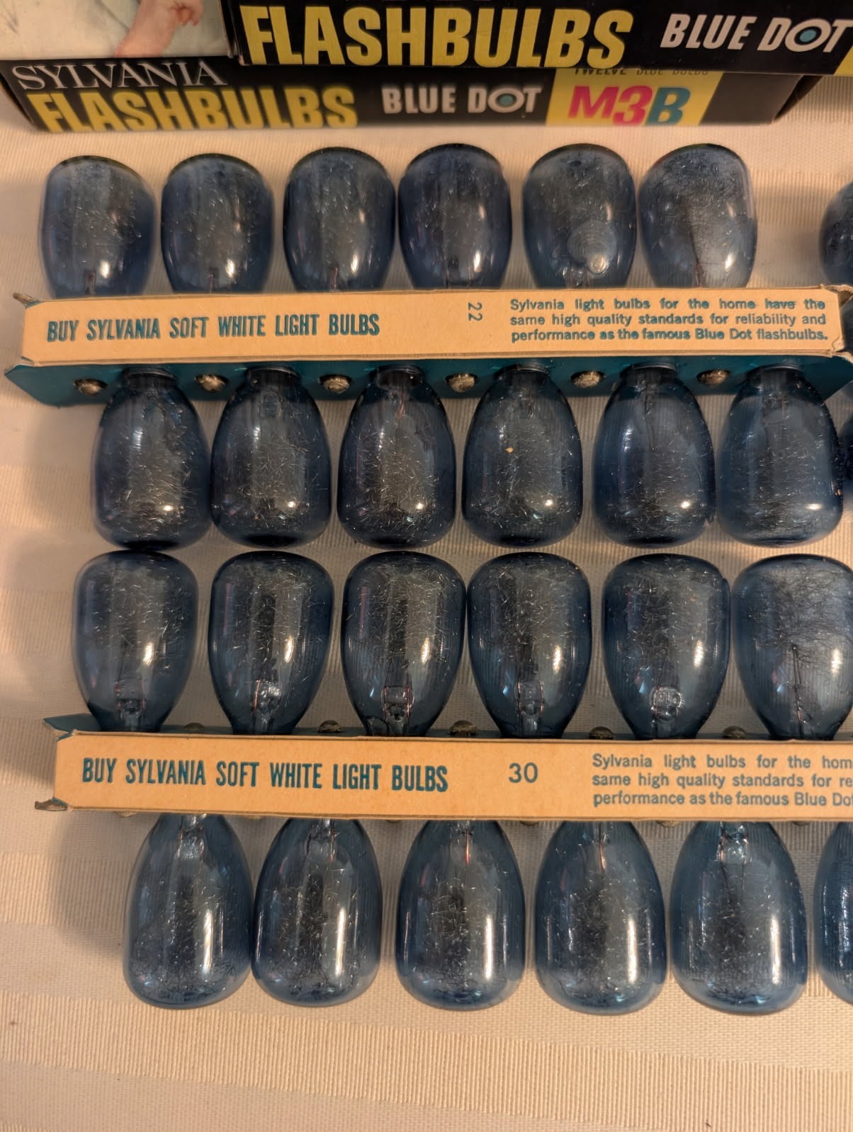 3 Boxes Sylvania Blue Dot Flash Bulbs M3B 12 Blue Untested – 2 full; 1 partial