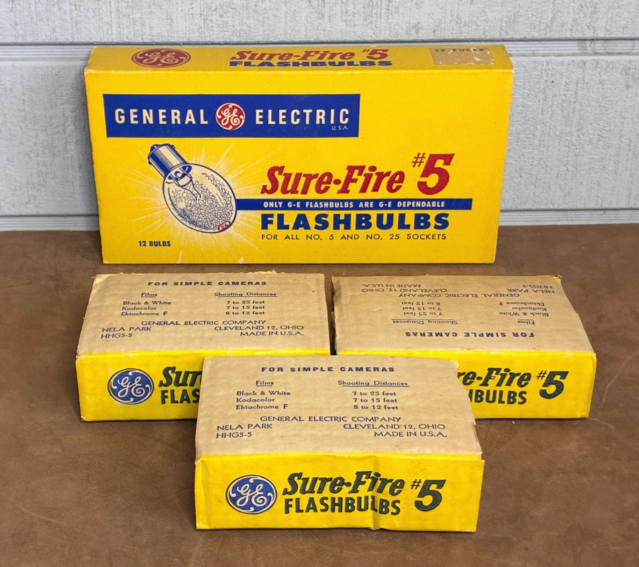 Vintage GE GENERAL ELECTRIC Sure Fire #5 Flashbulbs ~ New Old Stock ~ 12 Bulbs