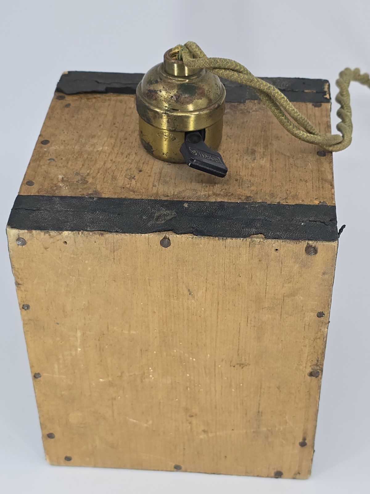 Vintage 1930-40s Dark Room Safelight Box Homemade – Camera Photography