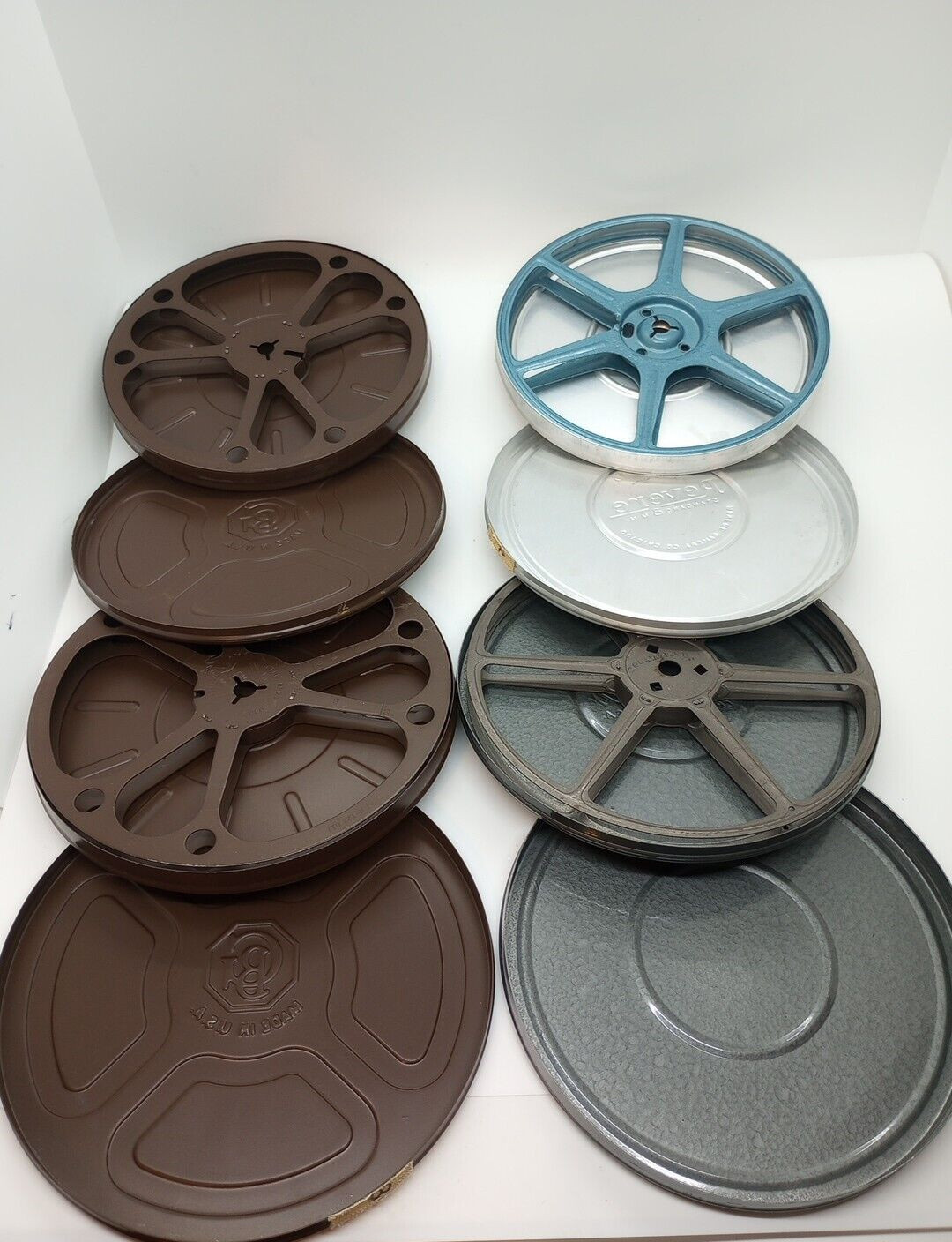 Brumberger Carrying Case 8mm Great Condition with 12 Reels In Canisters No film