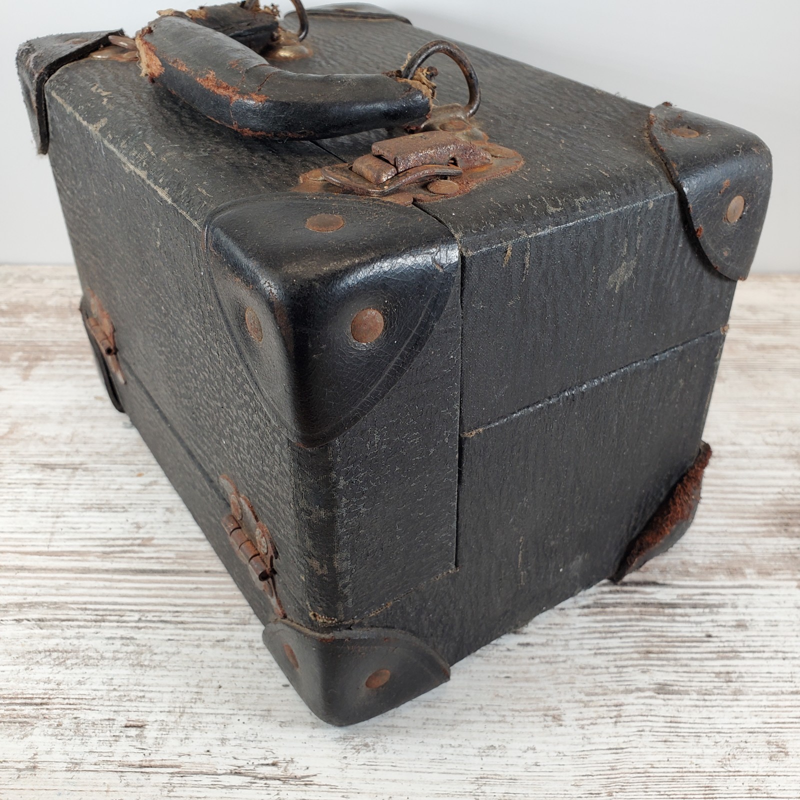 Vintage McAuley 8mm Film Reel Case Wood Box Holds 12 5″ Reels Universal Compass