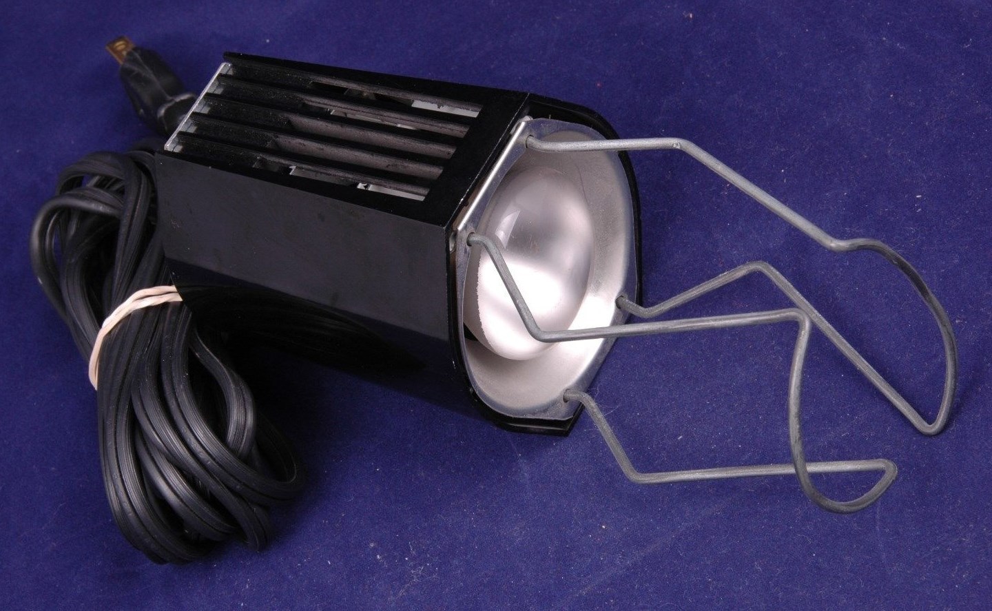 Kenco Model 3000 Movie Light, Lamp Type BDK, 100W 120V 60HZ-Tested