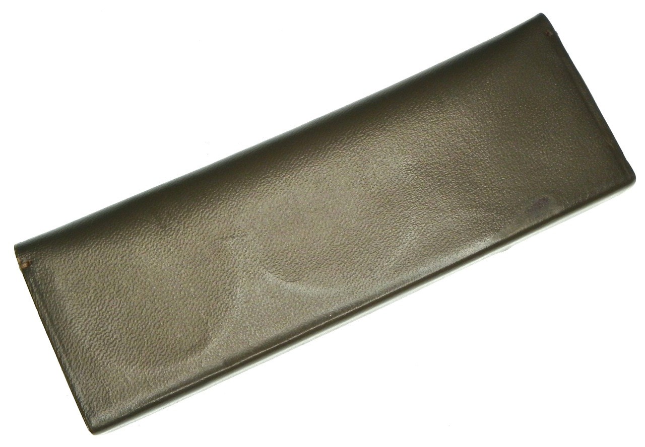 Leica Green Filters Case hold up to Three 41mm filters #2 ……….. Minty
