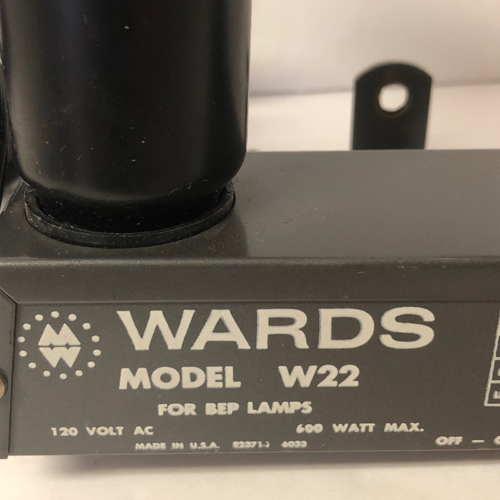 Vintage Movie Camera Light Bar Montgomery Ward Model L22 Indoor Dual Lamp -Works