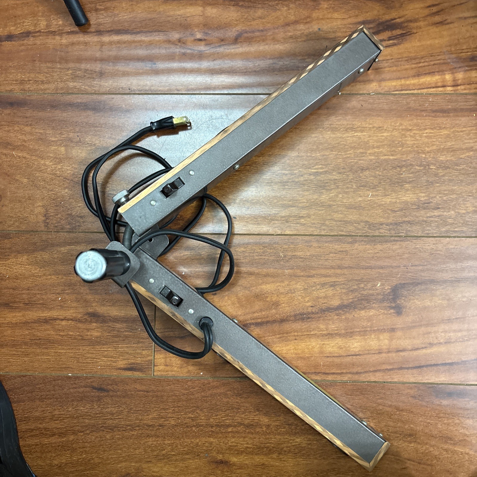 Vintage Harwood Folding Movie Light Bar 4 Light Works