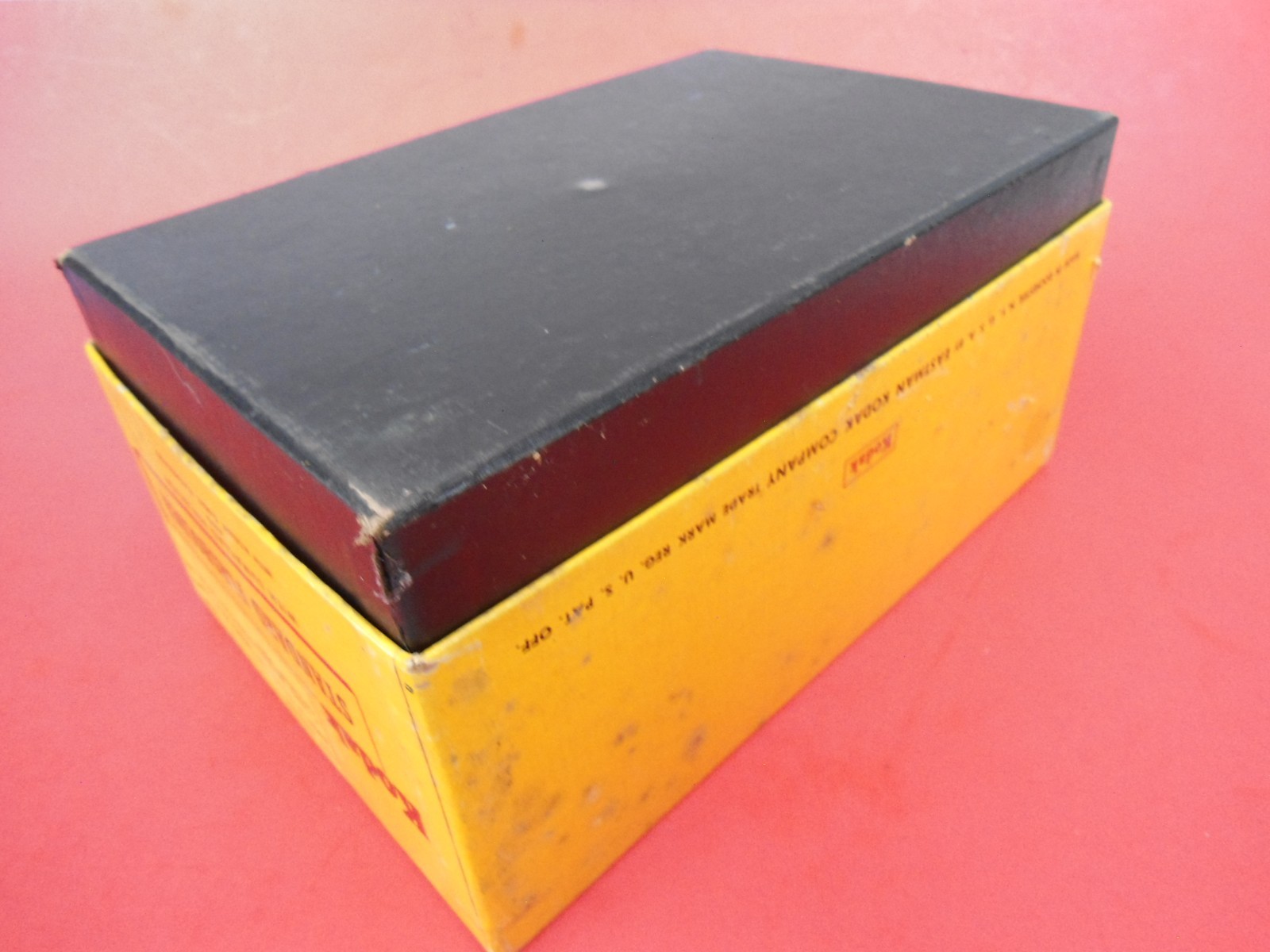 Kodak Standard 5″ Flash Holder in the Box