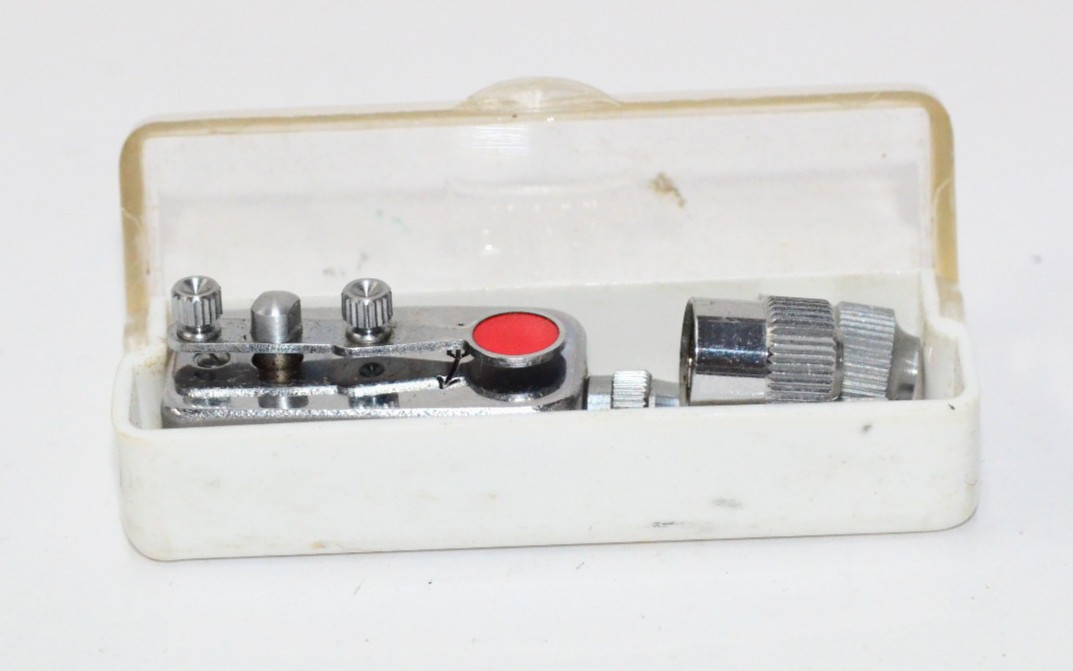 Walz Self Timer 366274 W/ Two Adapters