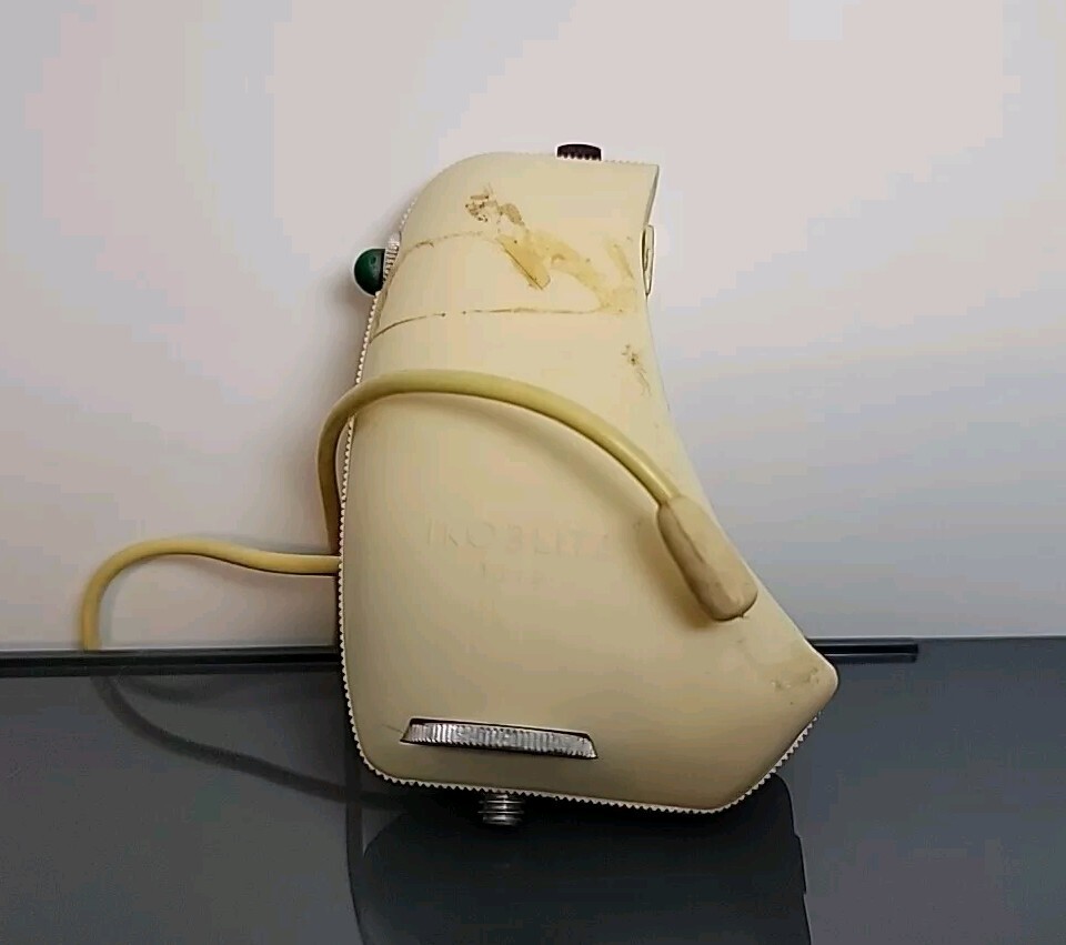 Vintage ZEISS Ikon Ikoblitz 1316 Flash Holder (No Bulbs or Reflector Disc)