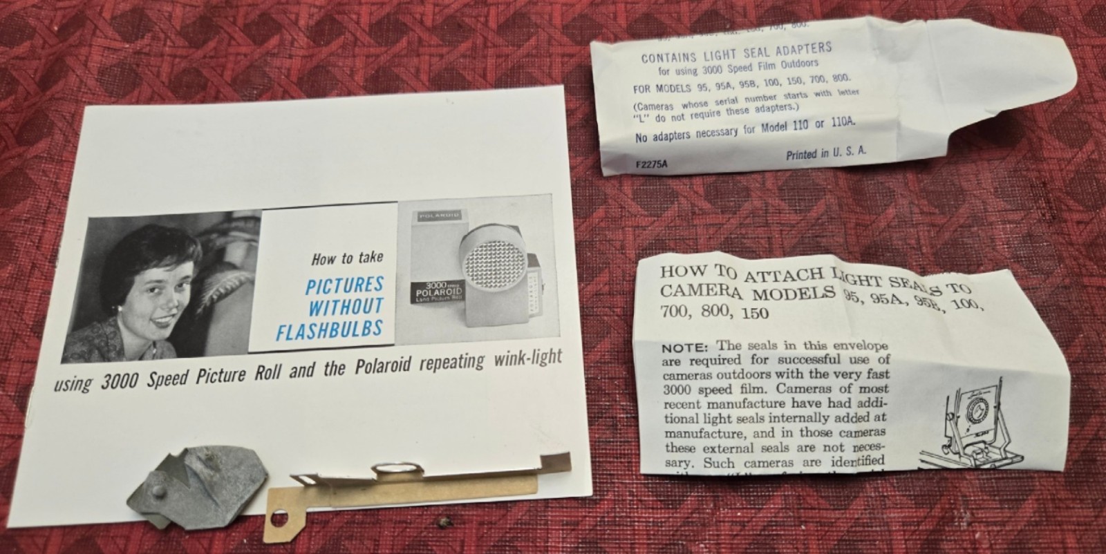 Vintage Polaroid Wink Light Model 250 in Box with Accessories