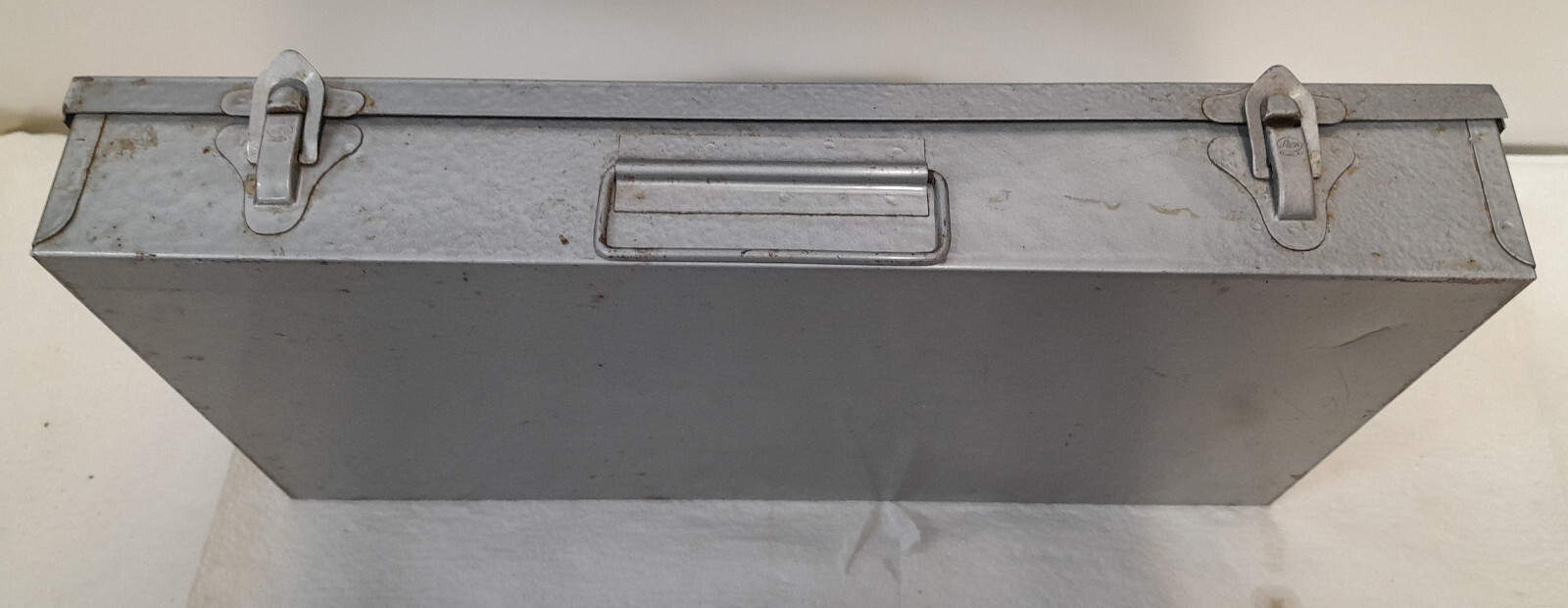 Vintage Logan Metal De Luxe 2 x 2 No. 110-115-1500I box, with 150 Metal Slides