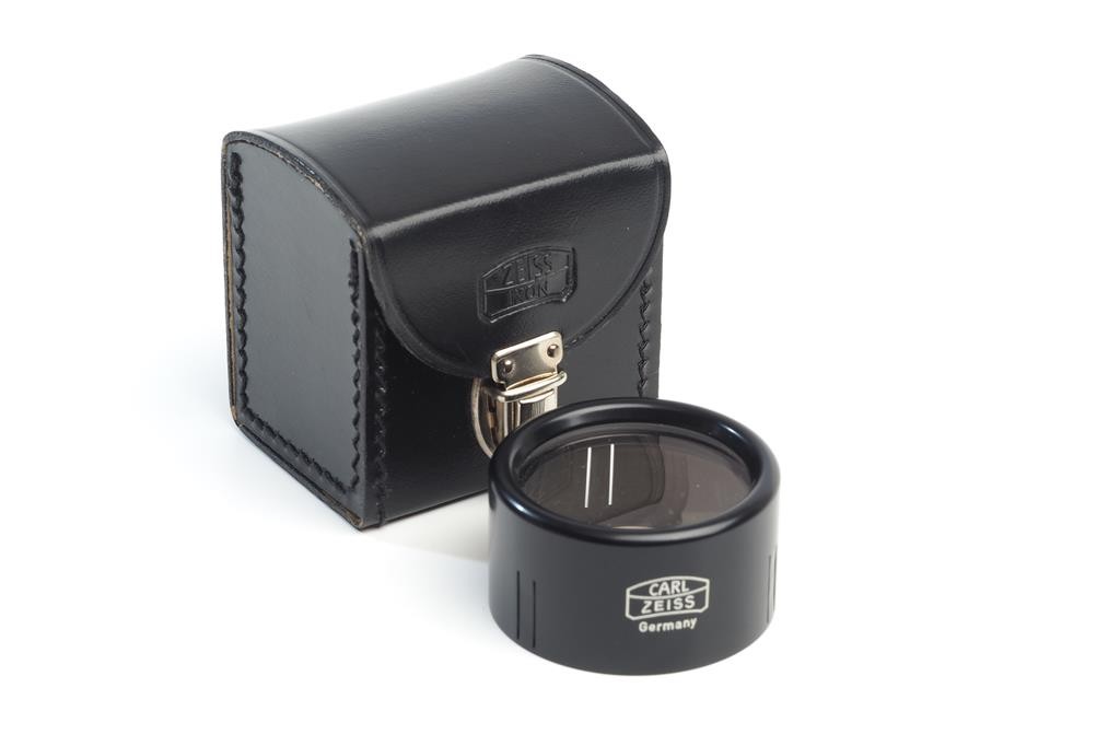ZEISS Ikon 2 Diopter Loupe in Leather Case