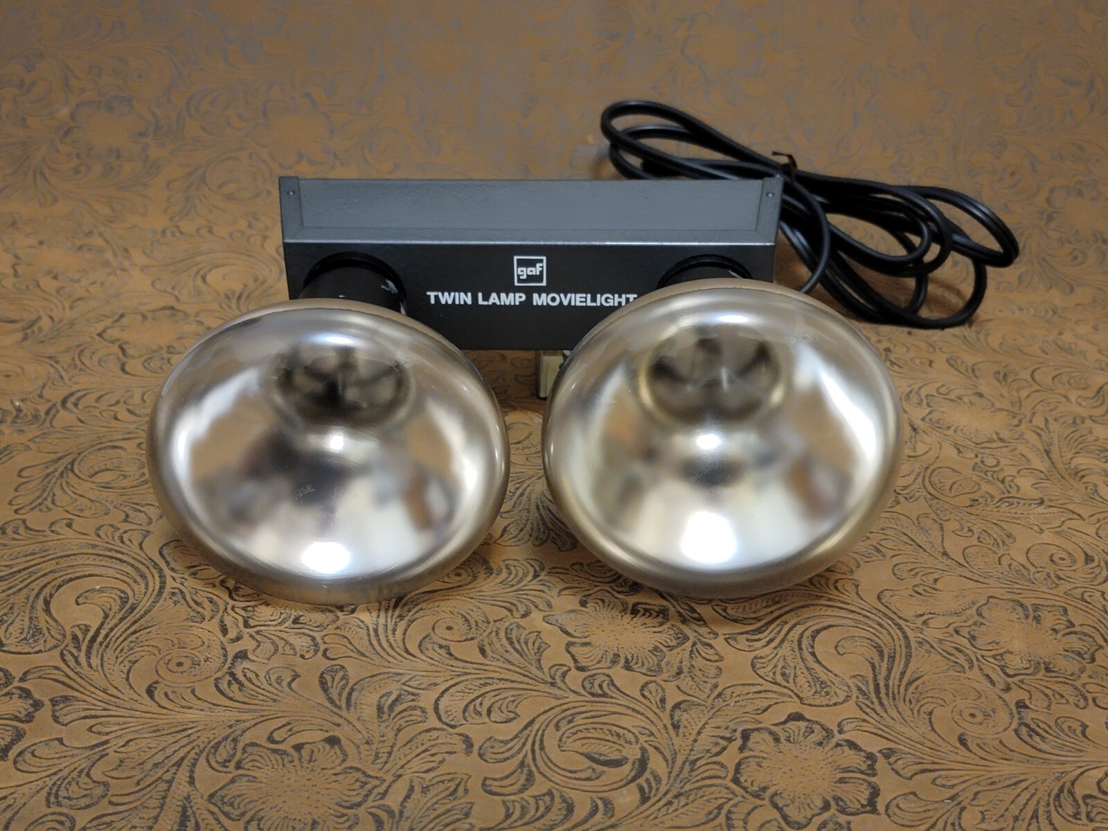 Vintage GAF Twin Lamp Movielight 600W ⋙ BRIGHT! ⋘ 6090-031 Super 8 8mm 16mm ഝ