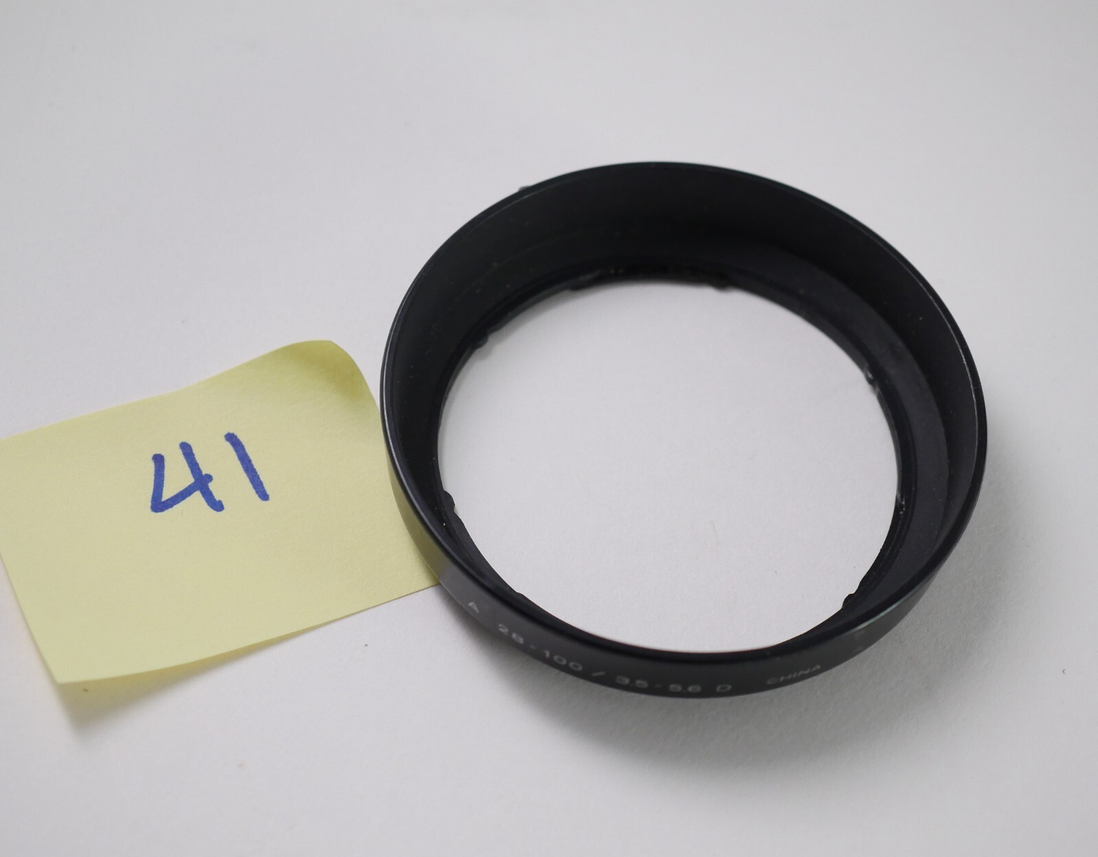 Minolta lens shade for 28-100mm f3.5-5.6 D lens