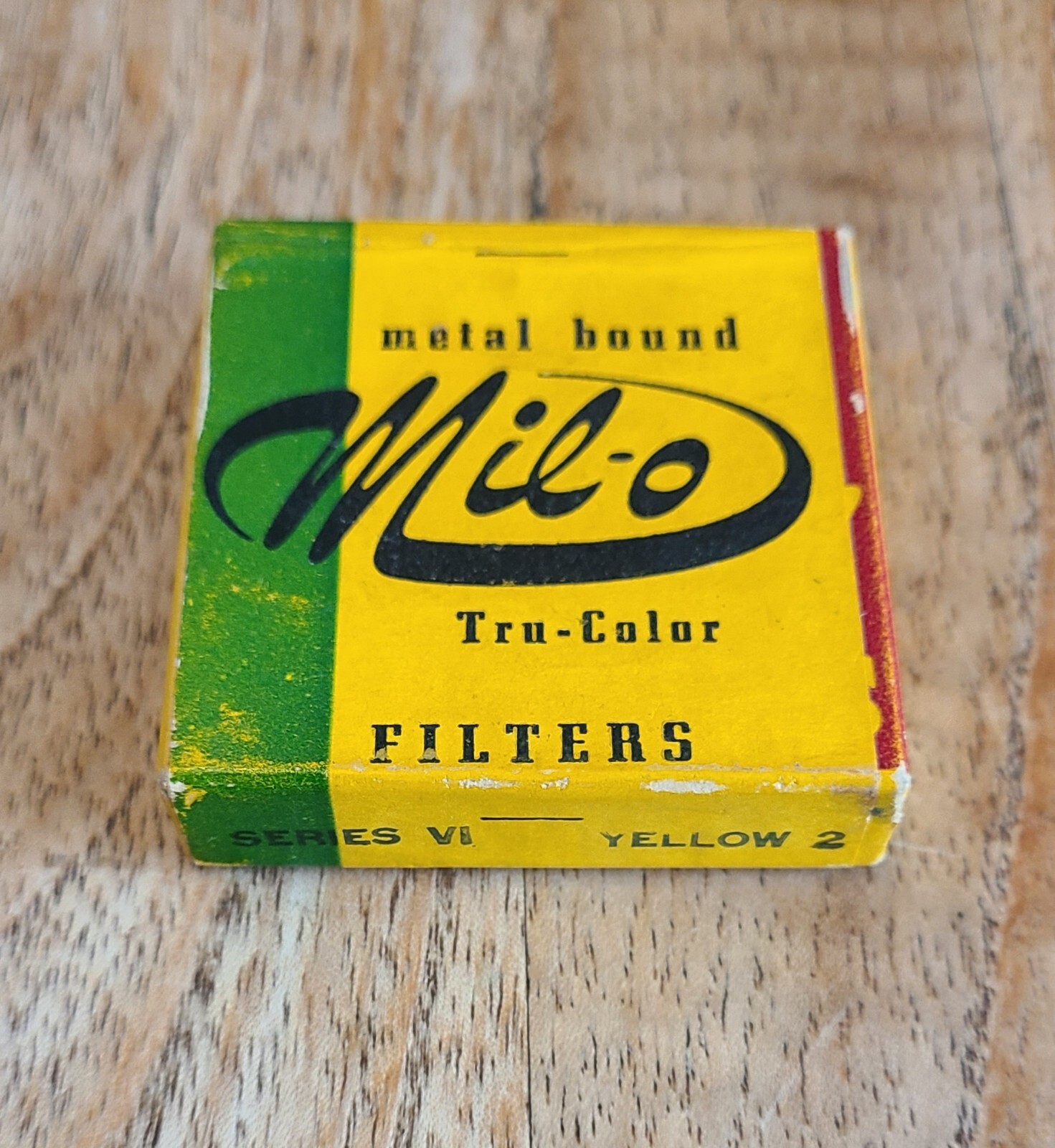 Vintage Mil-O Yellow 2 Camera Metal Bound Filter For B/W Film W/Instructions Box